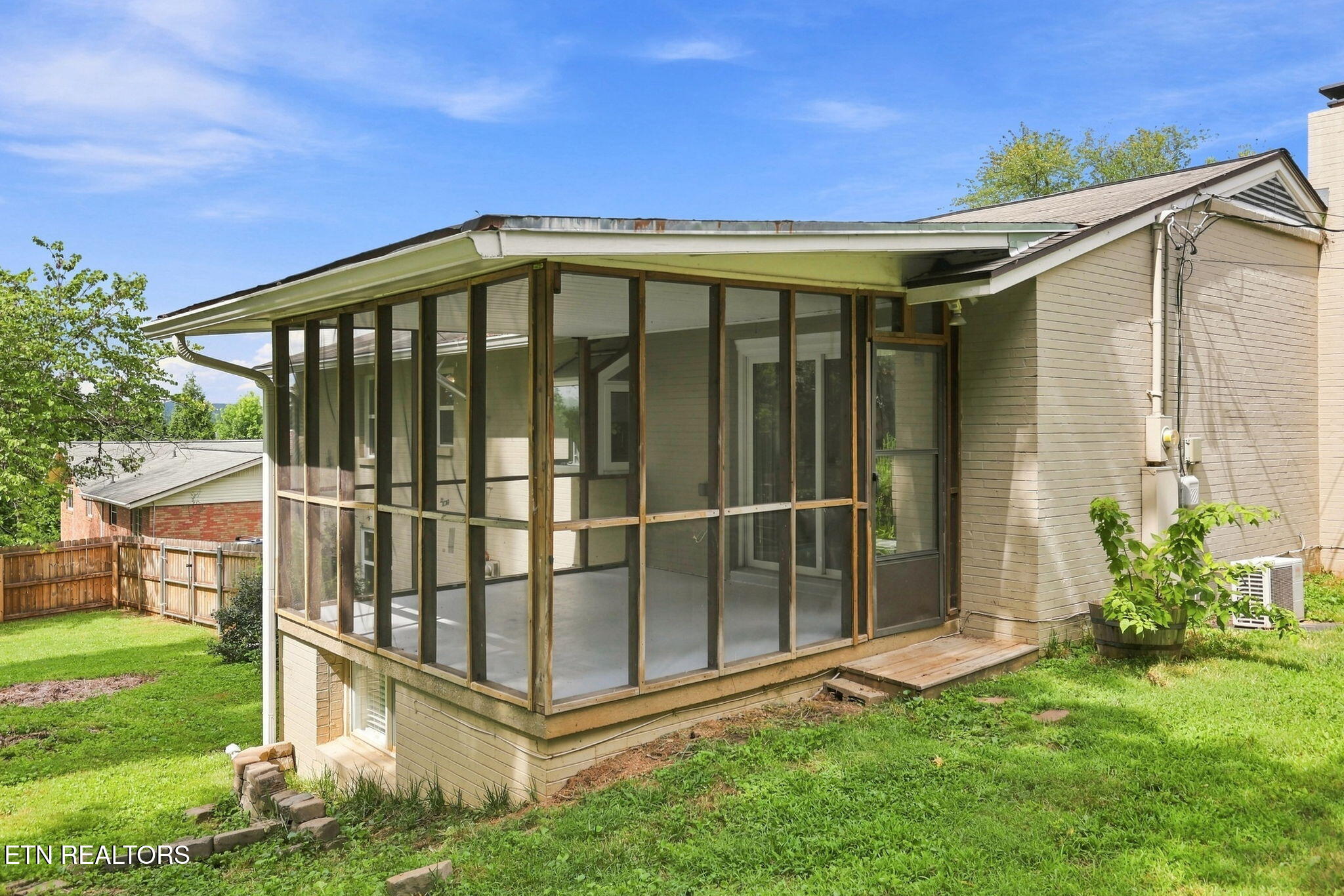 217 Clearfield Road Knoxville TN 37922