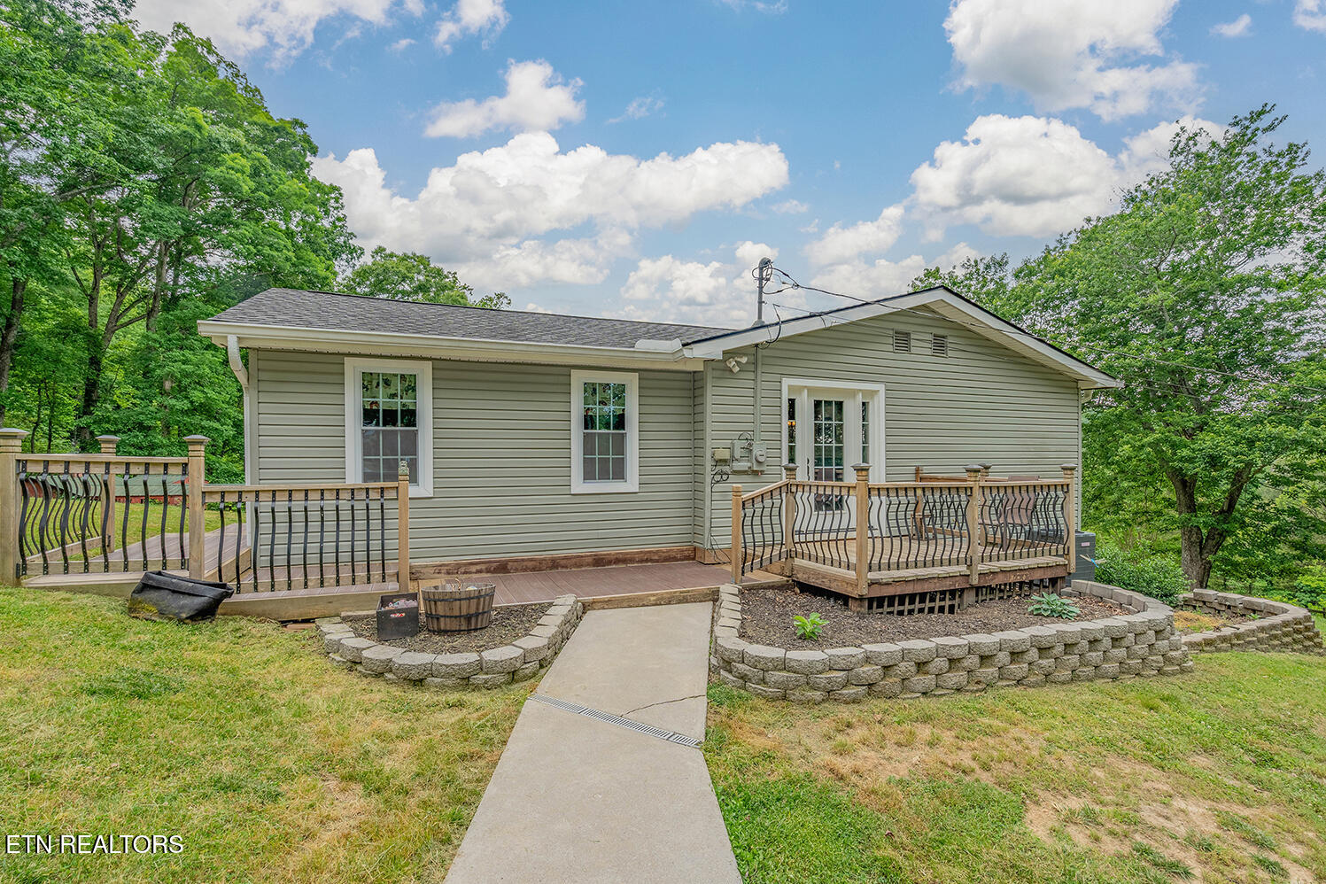 151 Gray Knob Road Kingston TN 37763
