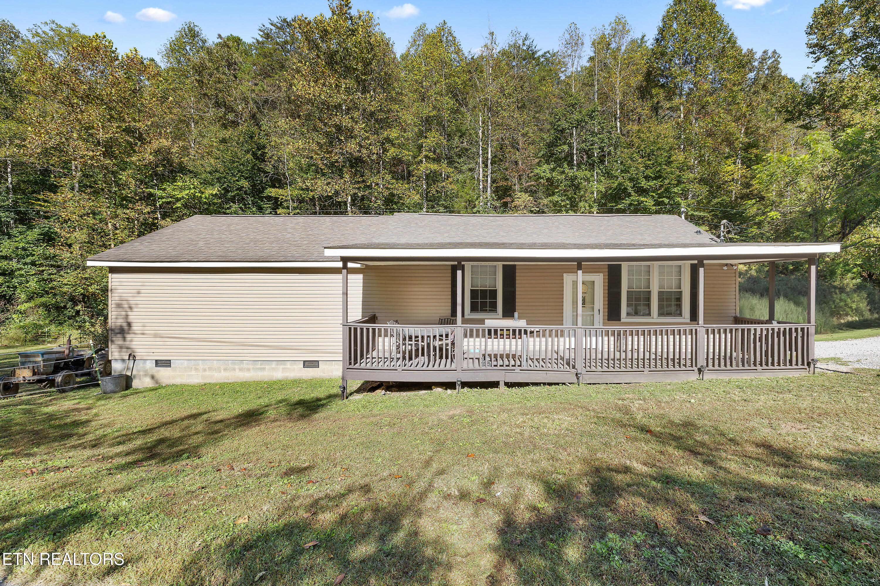 163 Ridge Road Sharps Chapel TN 37866