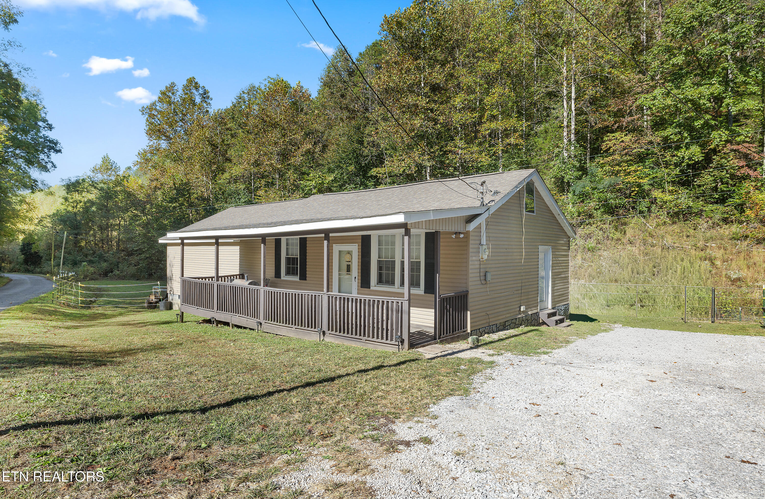 163 Ridge Road Sharps Chapel TN 37866