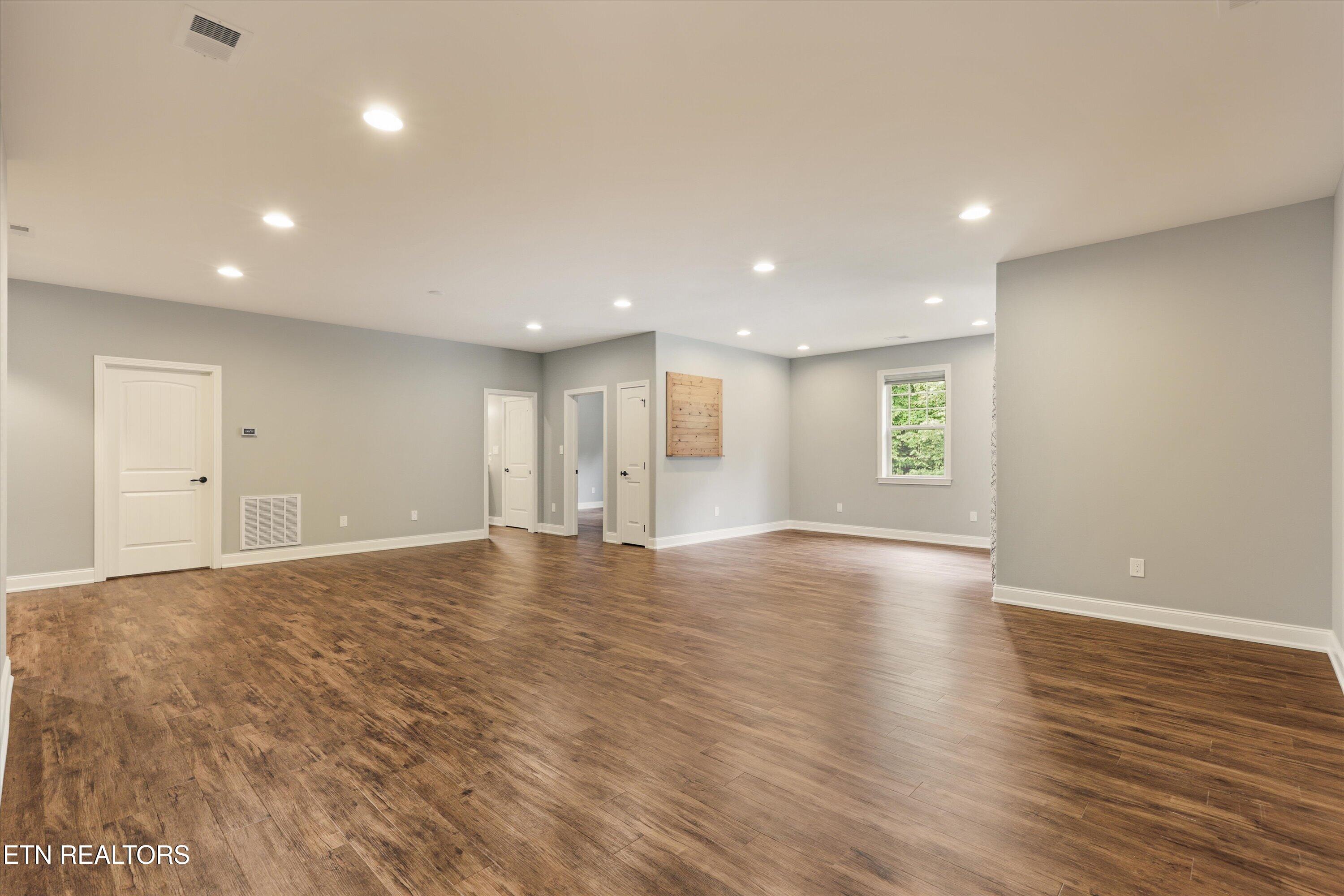 303 Okmulgee Circle Loudon TN 37774