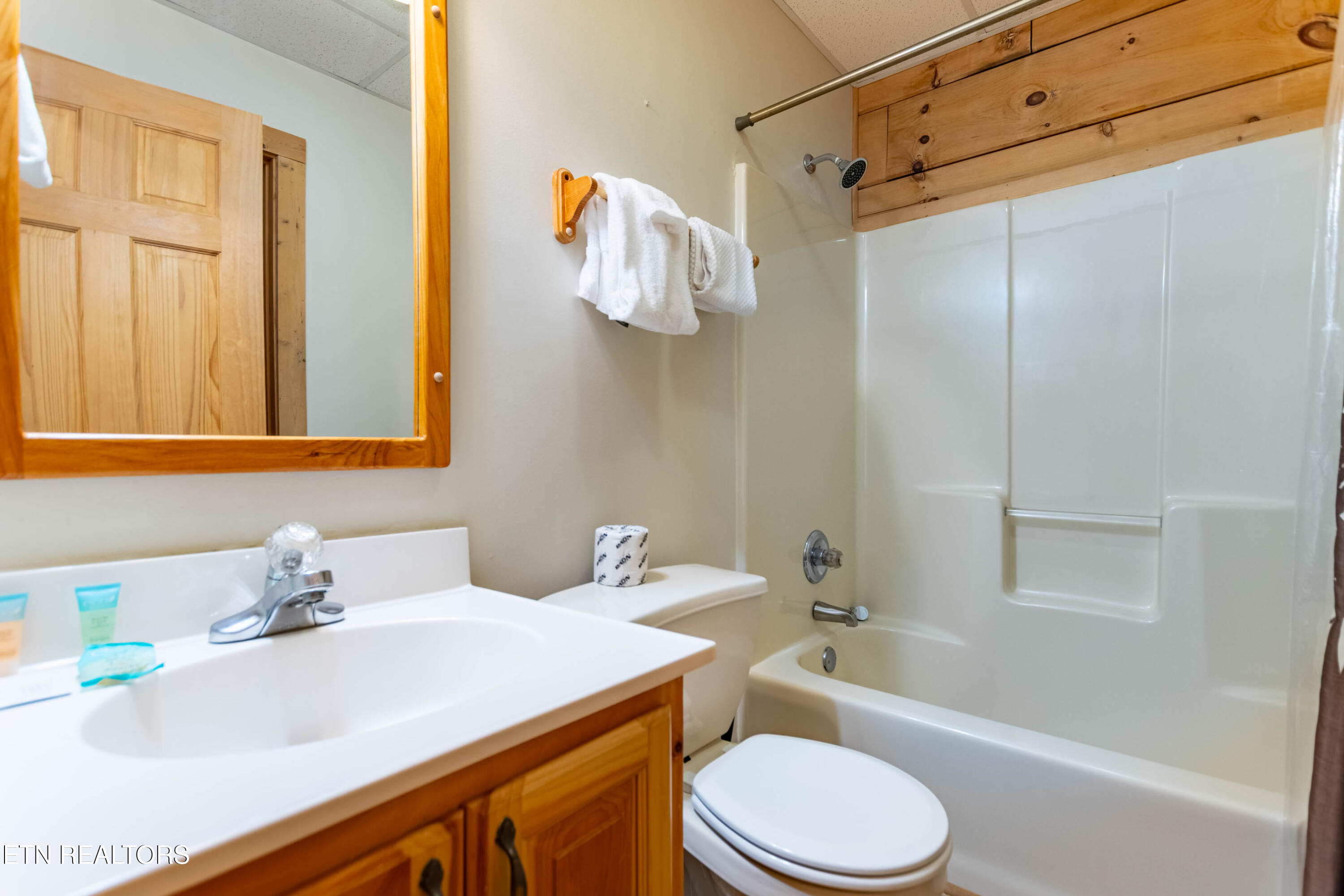 653 Eagles Boulevard Way Pigeon Forge TN 37863