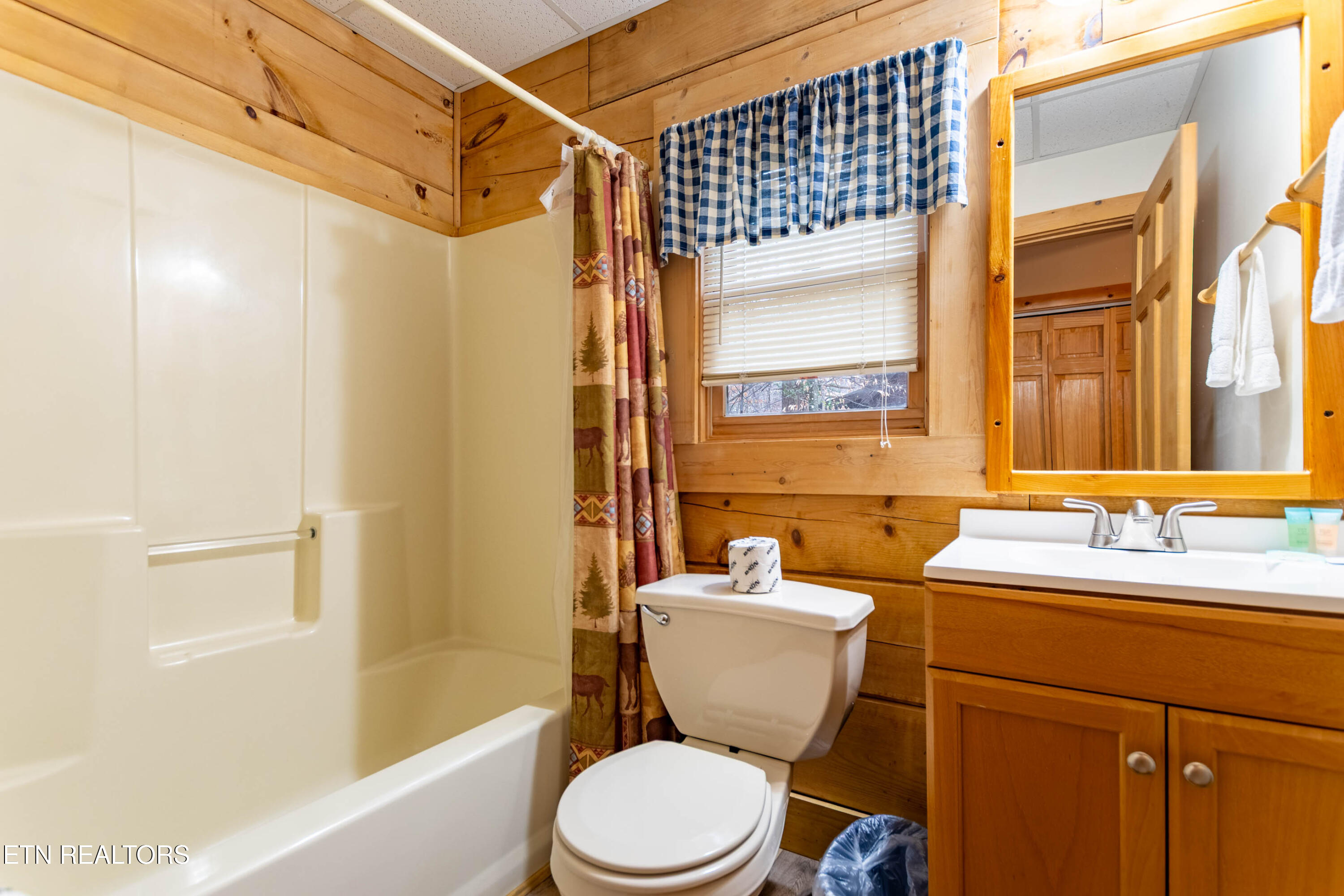 653 Eagles Boulevard Way Pigeon Forge TN 37863