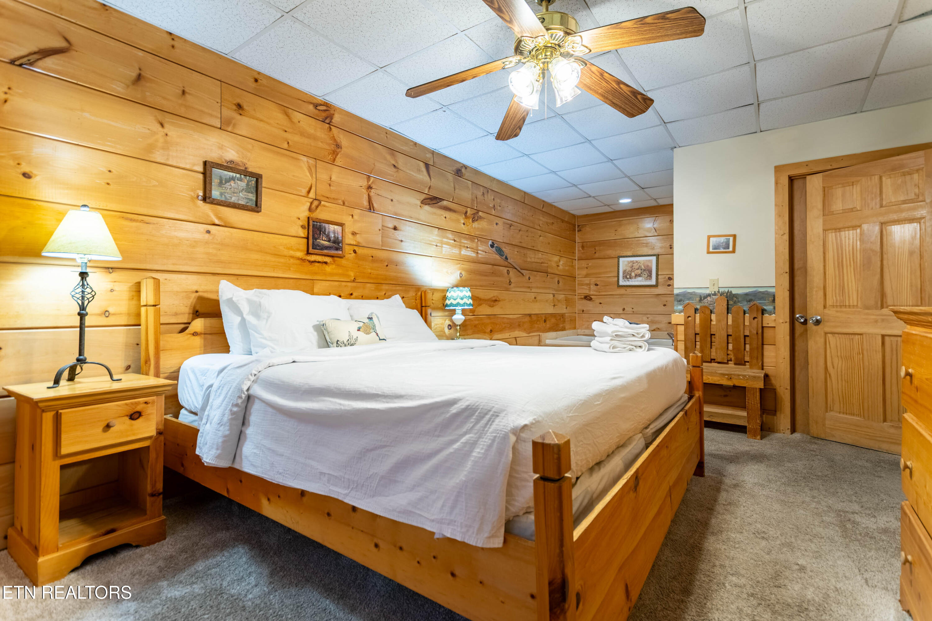 653 Eagles Boulevard Way Pigeon Forge TN 37863