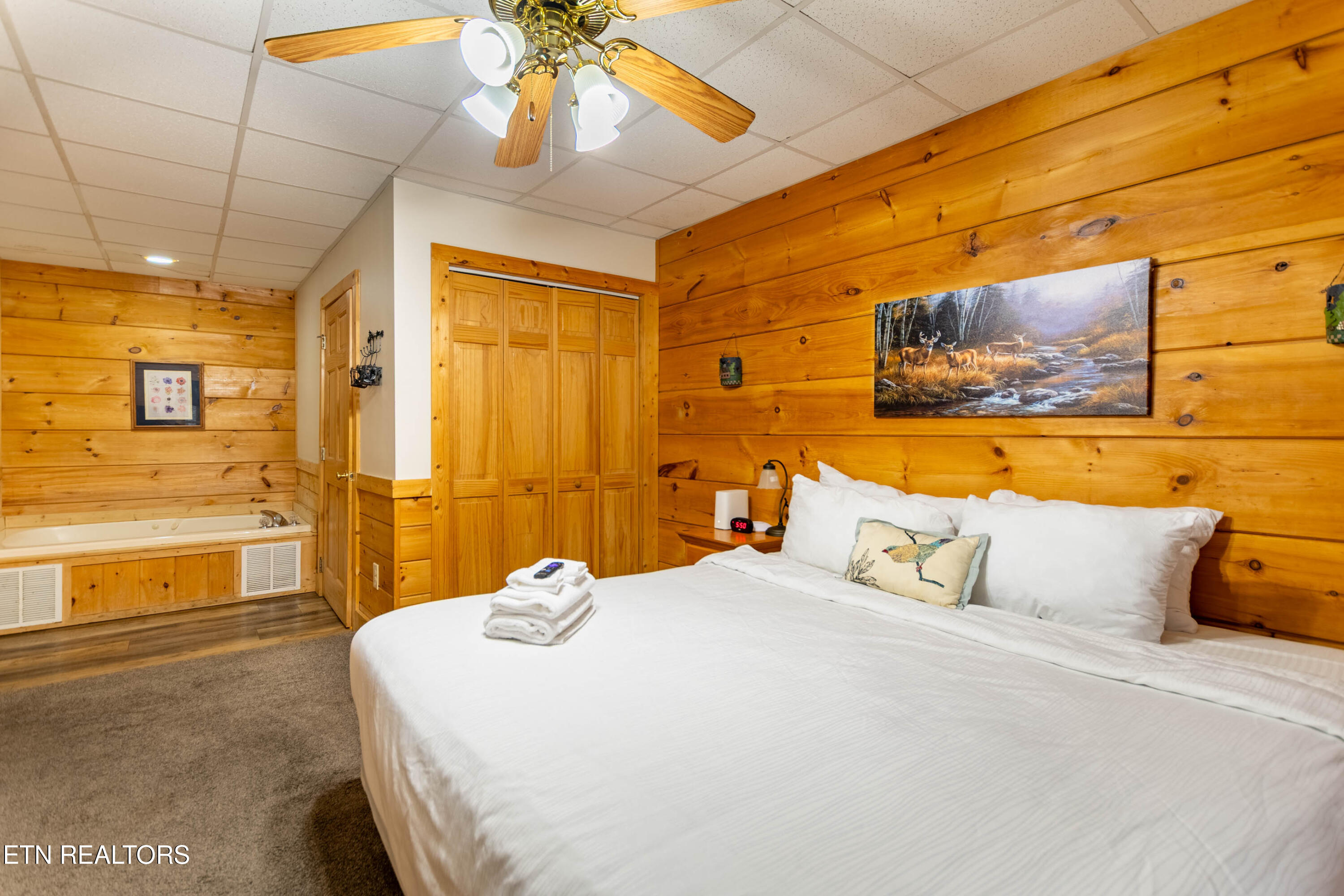 653 Eagles Boulevard Way Pigeon Forge TN 37863