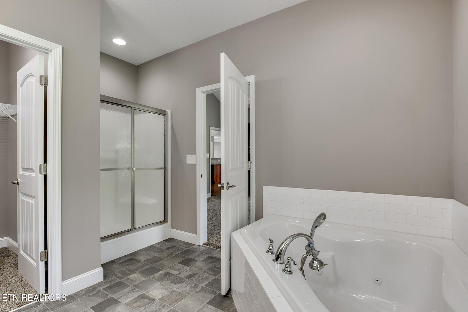 1737 Golden Nugget Lane Knoxville TN 37932