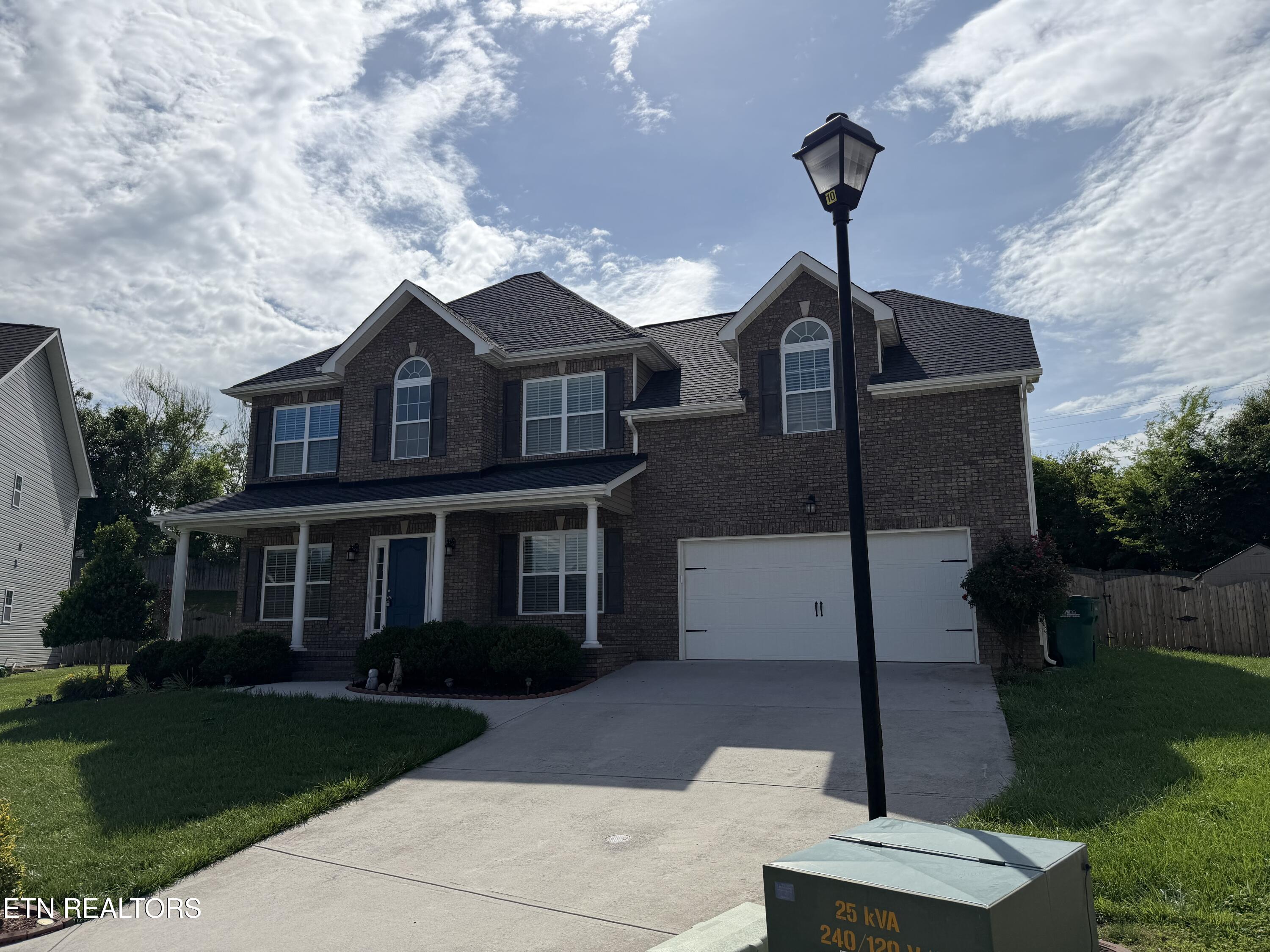 1737 Golden Nugget Lane Knoxville TN 37932