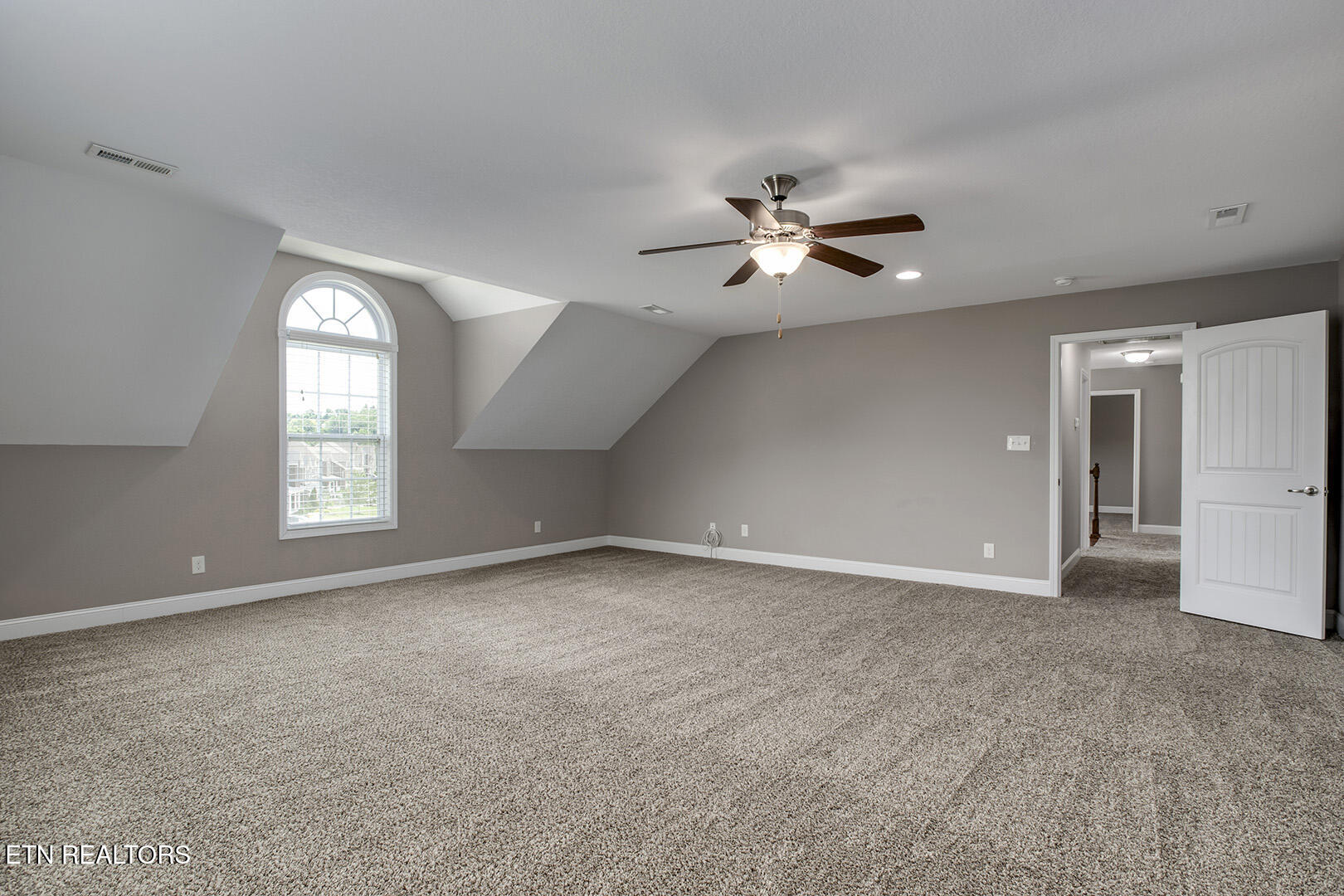 1737 Golden Nugget Lane Knoxville TN 37932