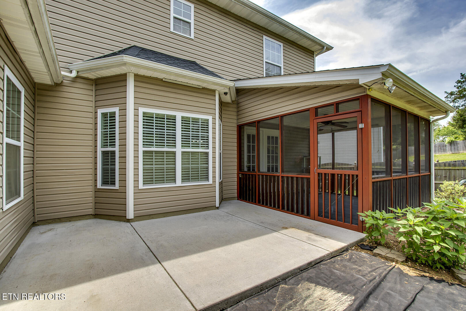 1737 Golden Nugget Lane Knoxville TN 37932