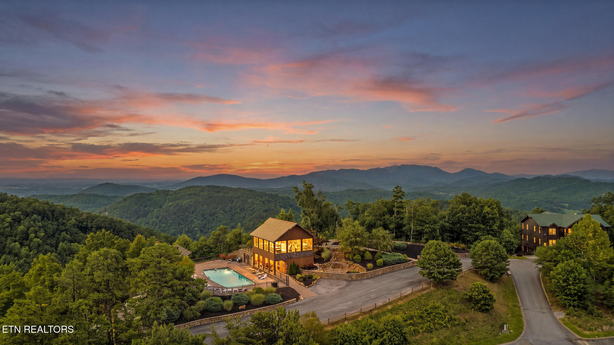 2310 Top Of The World Drive Sevierville TN 37876
