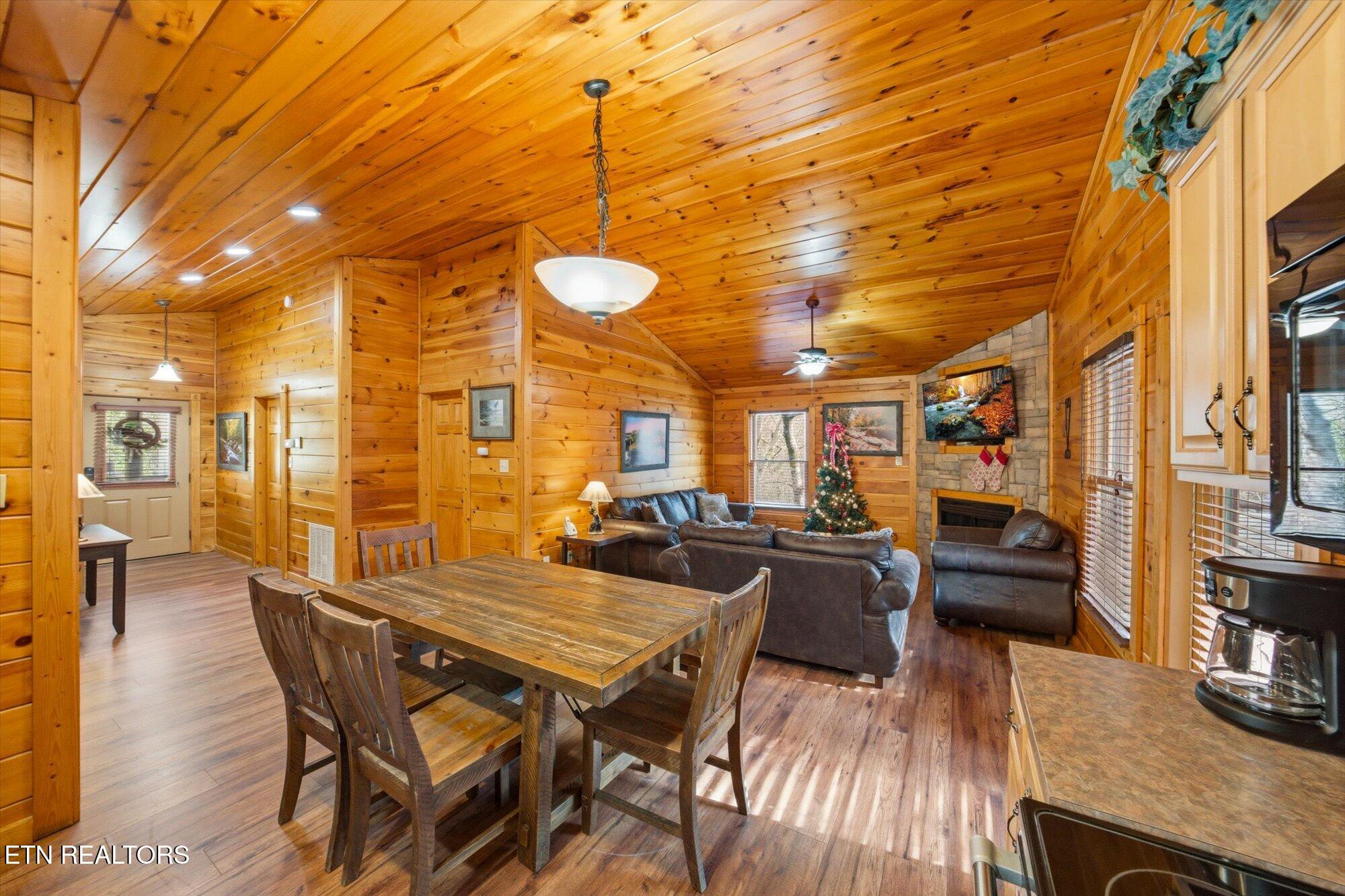 625 Gatlinburg Falls Way Gatlinburg TN 37738
