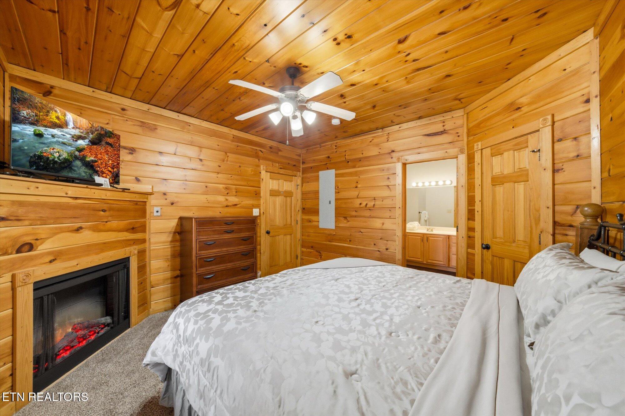 625 Gatlinburg Falls Way Gatlinburg TN 37738