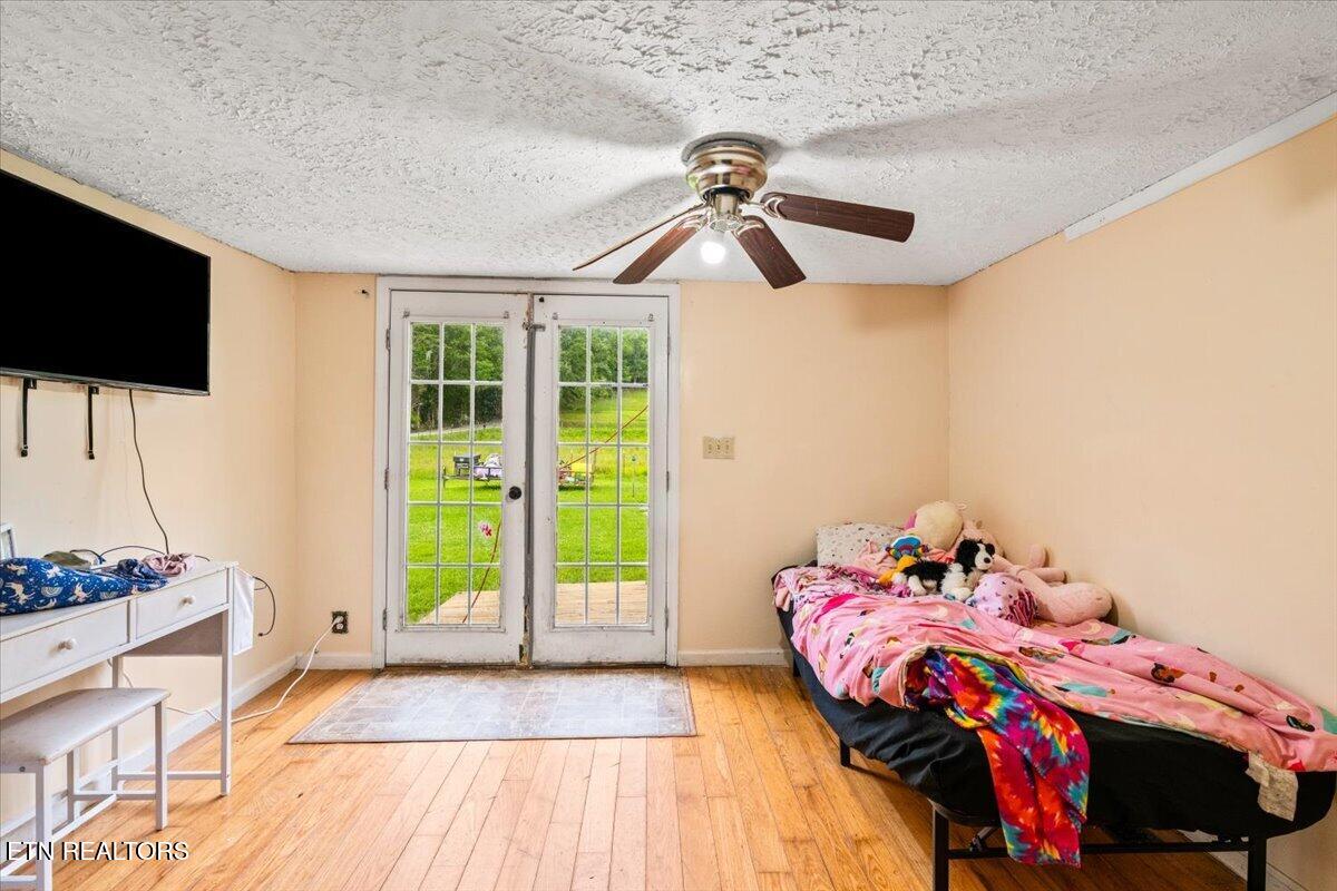 982 Little White Oak Road Duff TN 37729