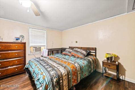 982 Little White Oak Road Duff TN 37729