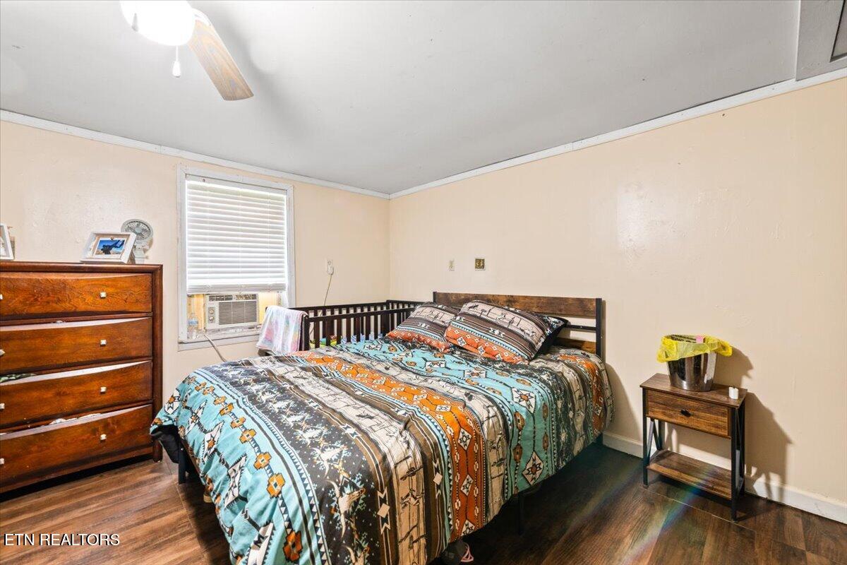982 Little White Oak Road Duff TN 37729
