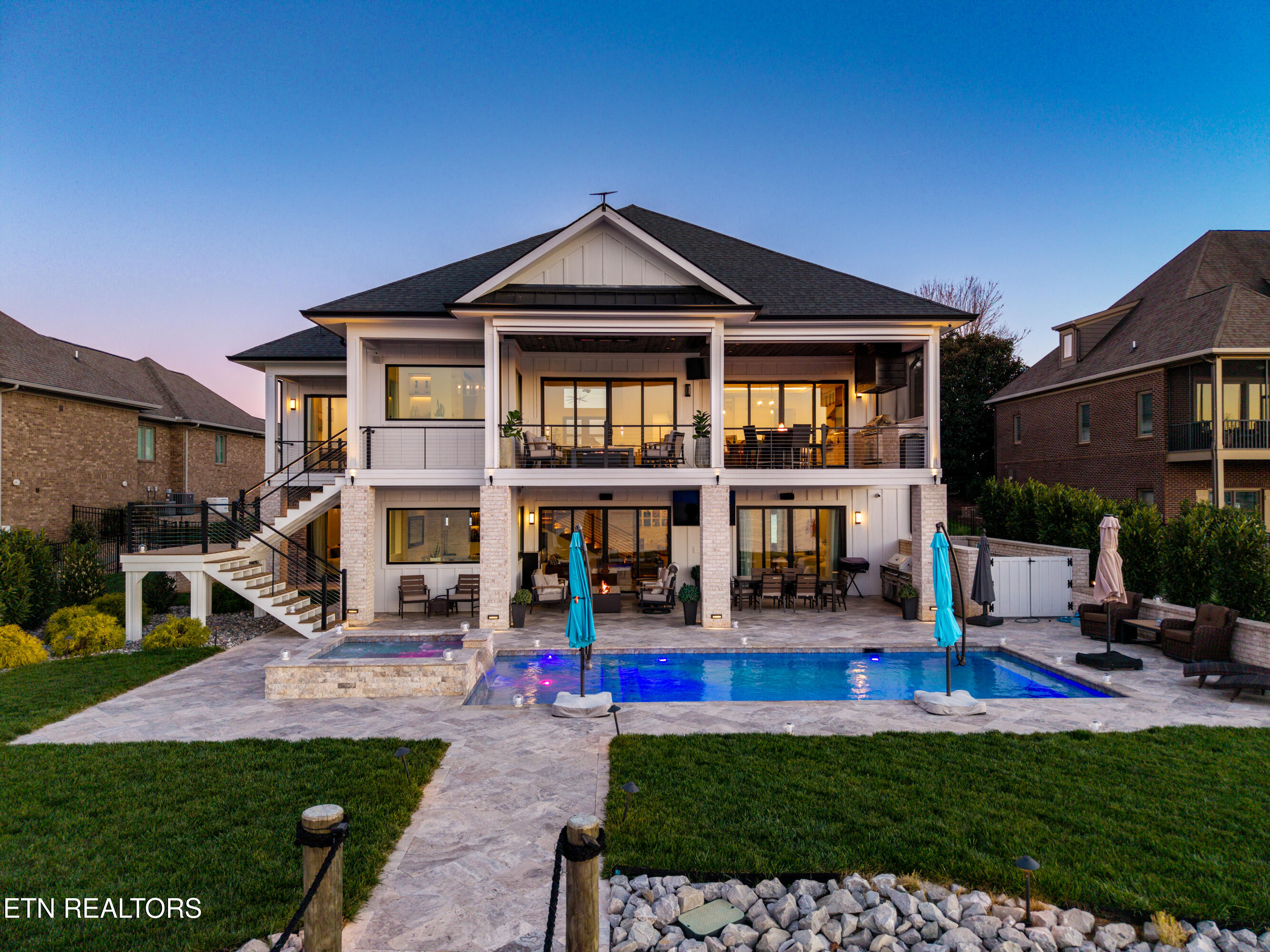 3742 Promontory Point Louisville TN 37777