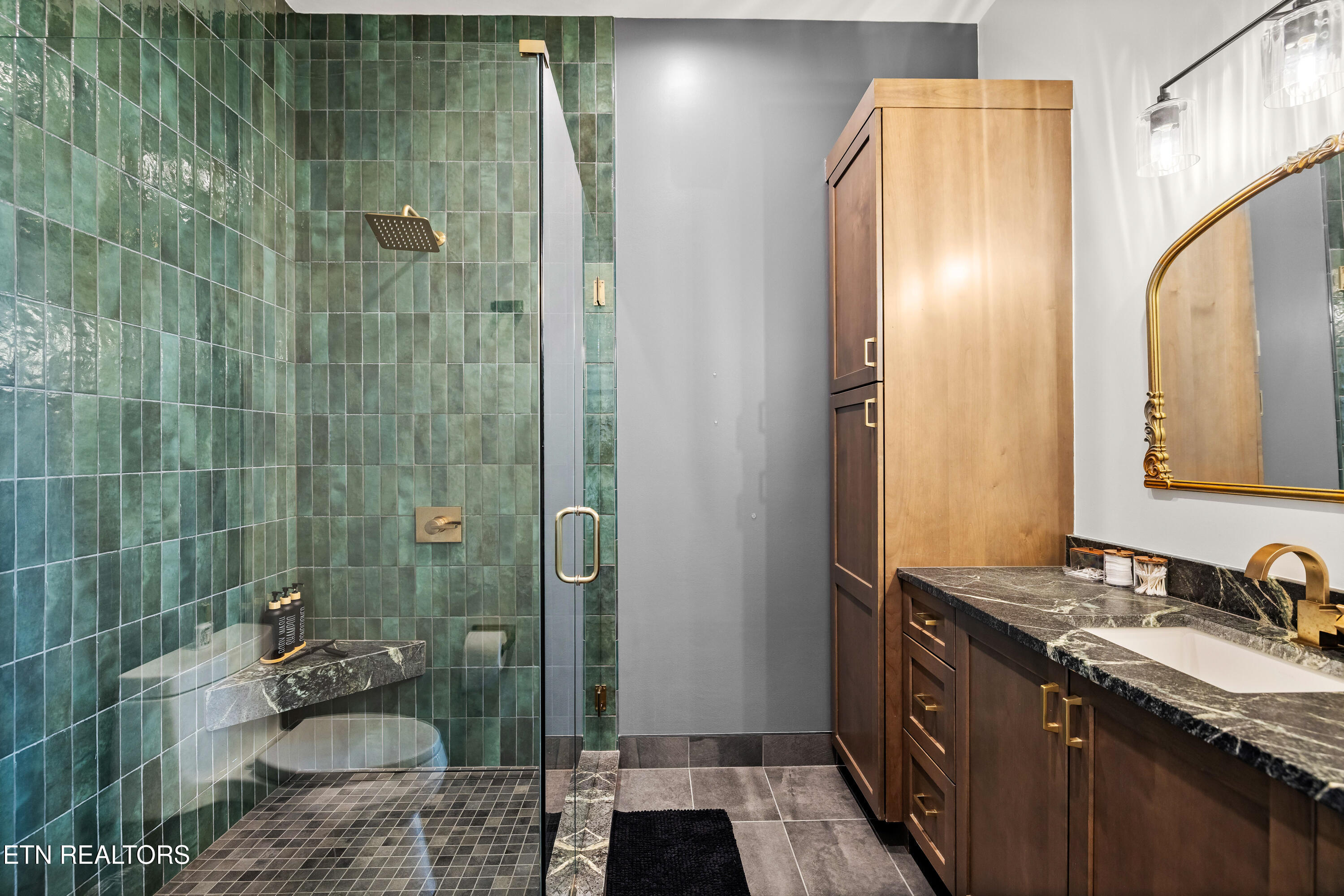 3742 Promontory Point Louisville TN 37777