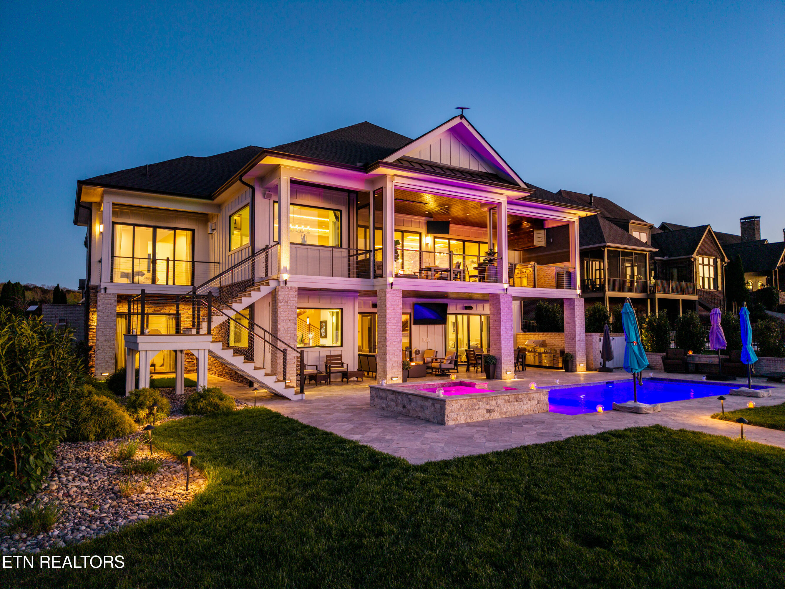 3742 Promontory Point Louisville TN 37777