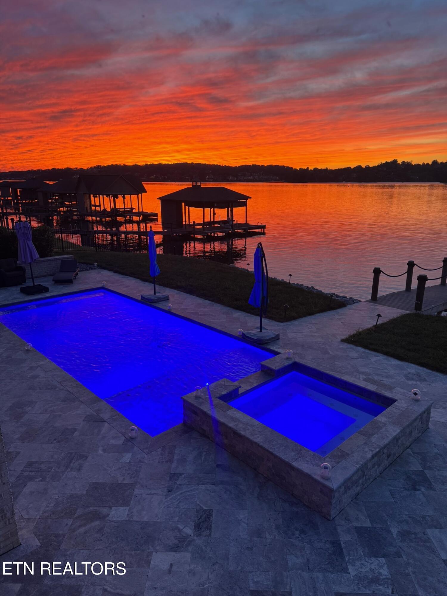 3742 Promontory Point Louisville TN 37777
