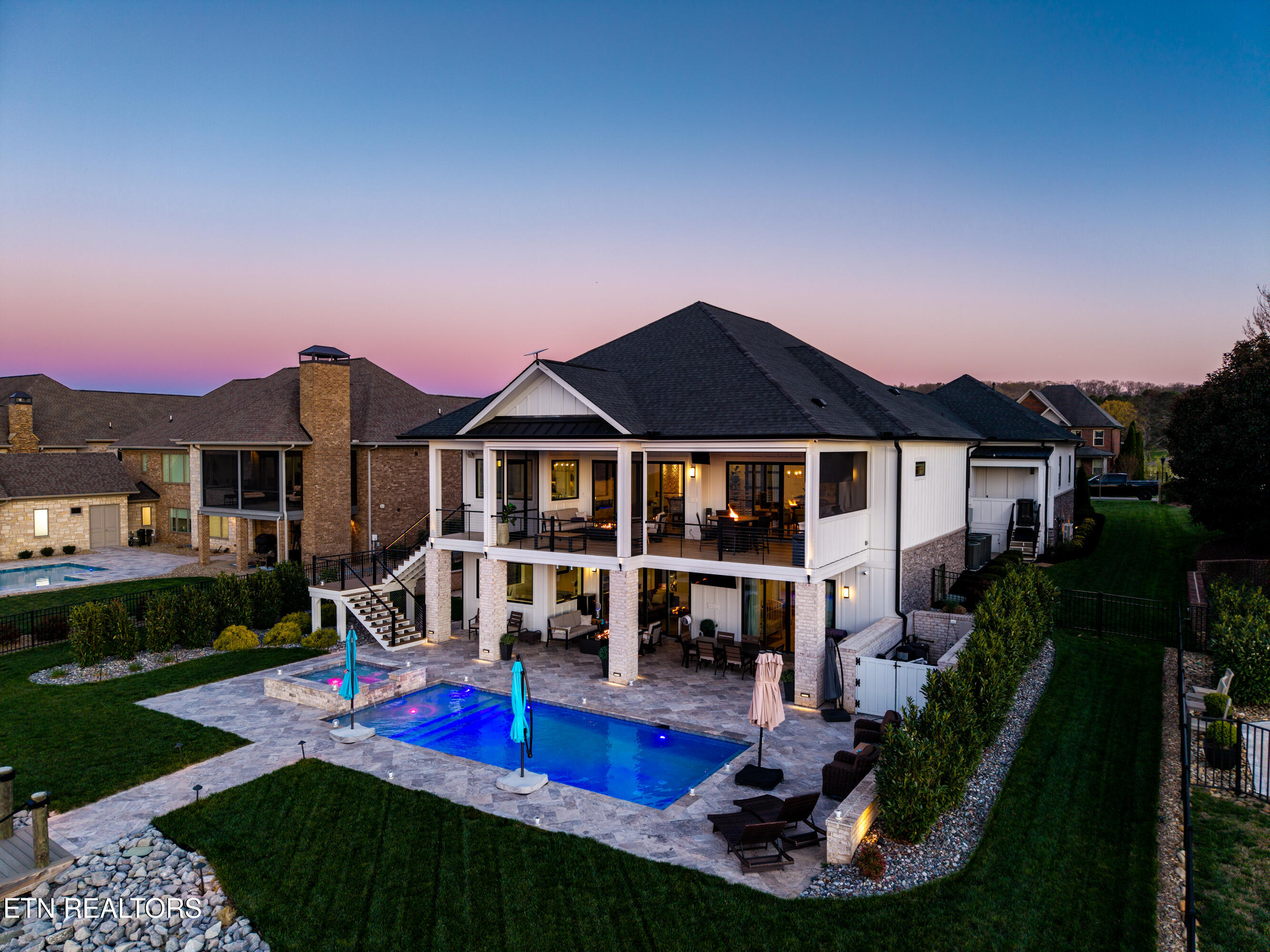3742 Promontory Point Louisville TN 37777