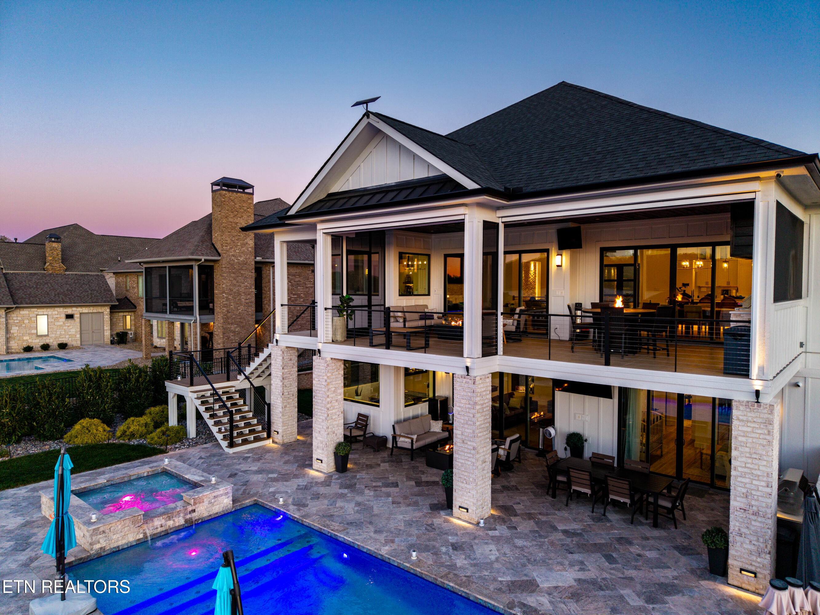 3742 Promontory Point Louisville TN 37777
