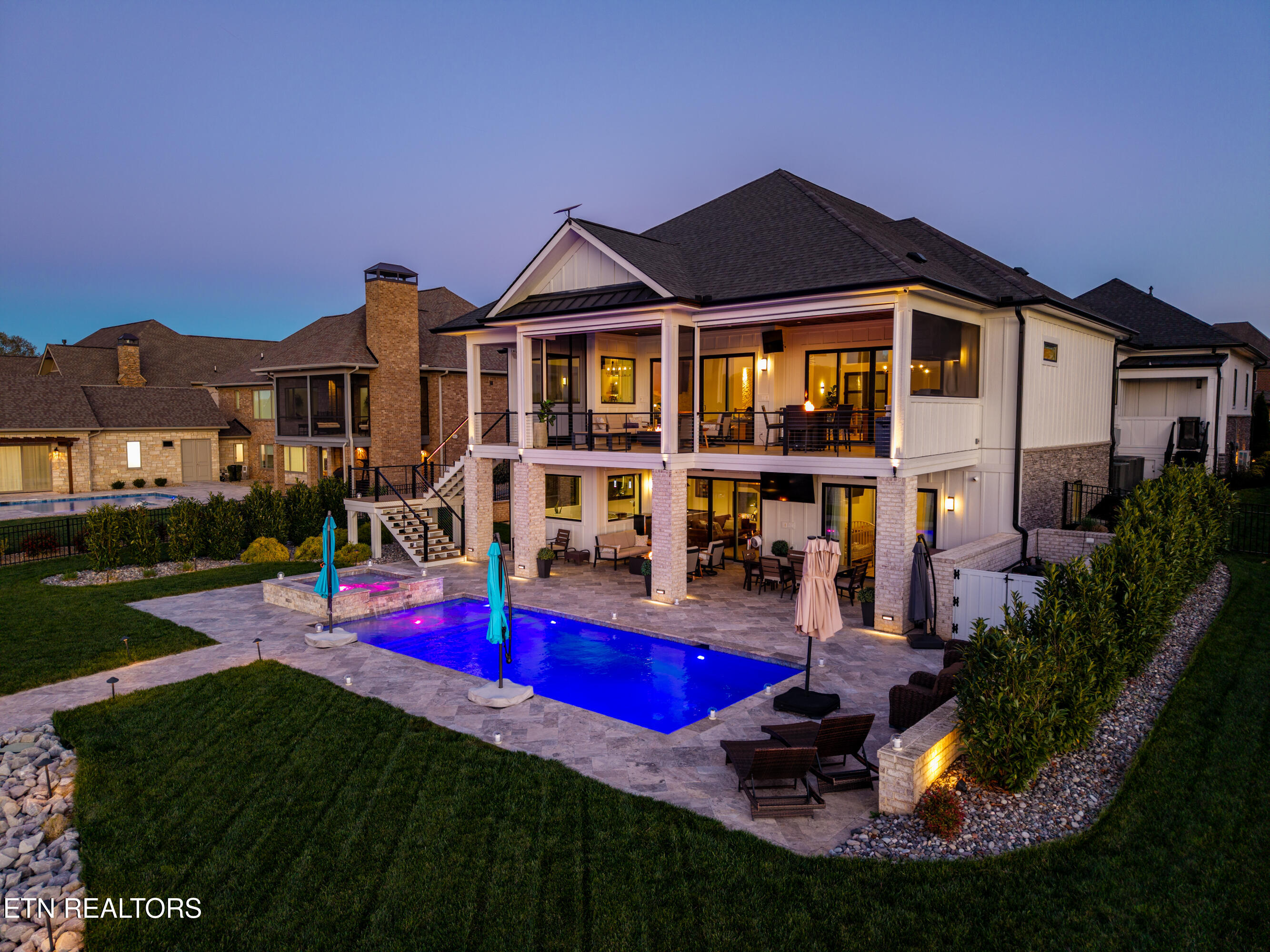 3742 Promontory Point Louisville TN 37777