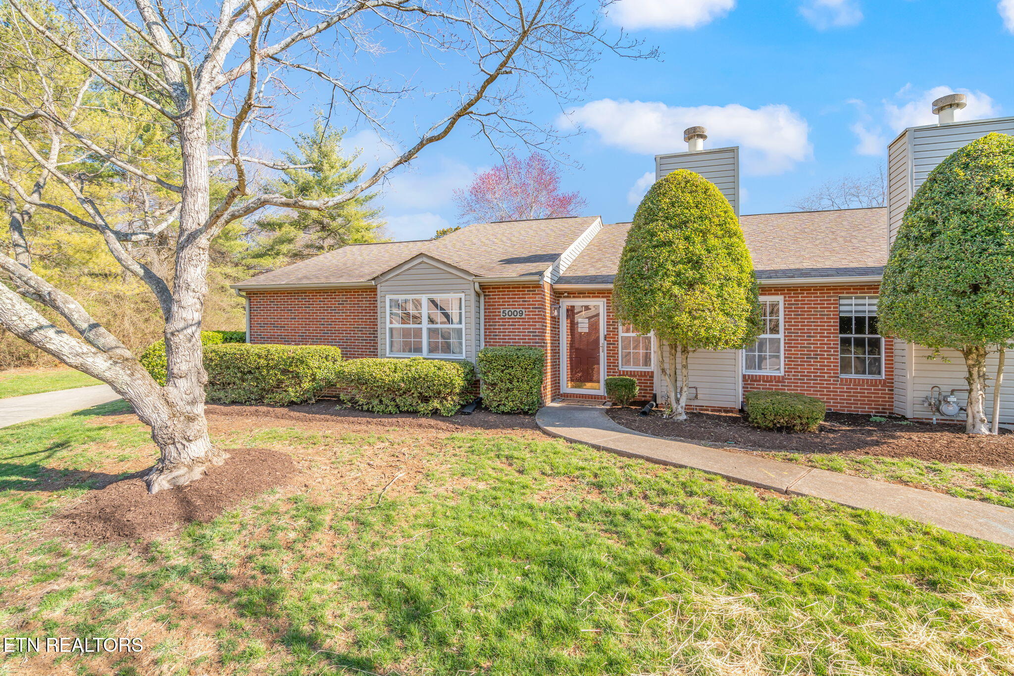 5009 Griffins Gate Lane Knoxville TN 37912