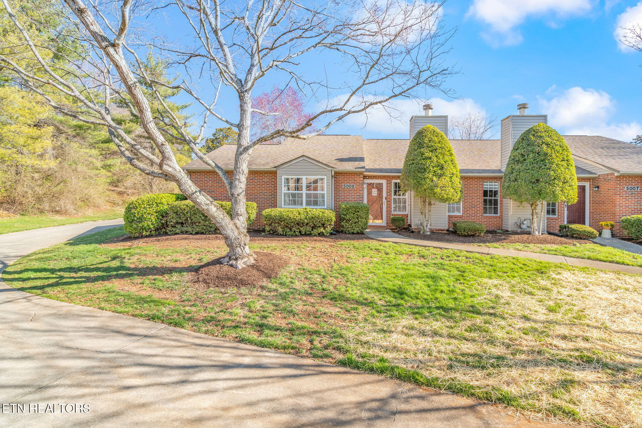 5009 Griffins Gate Lane Knoxville TN 37912