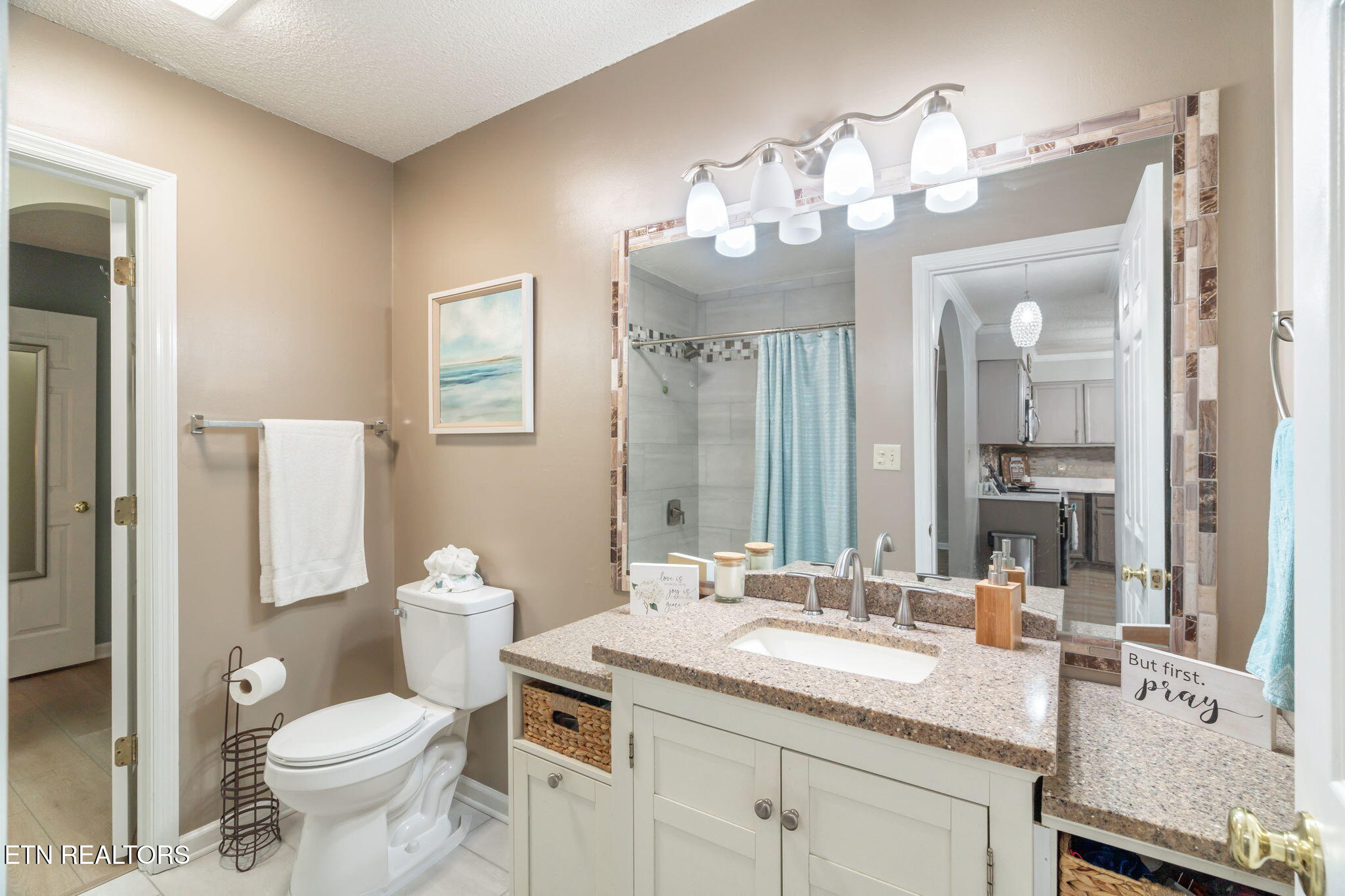 5009 Griffins Gate Lane Knoxville TN 37912