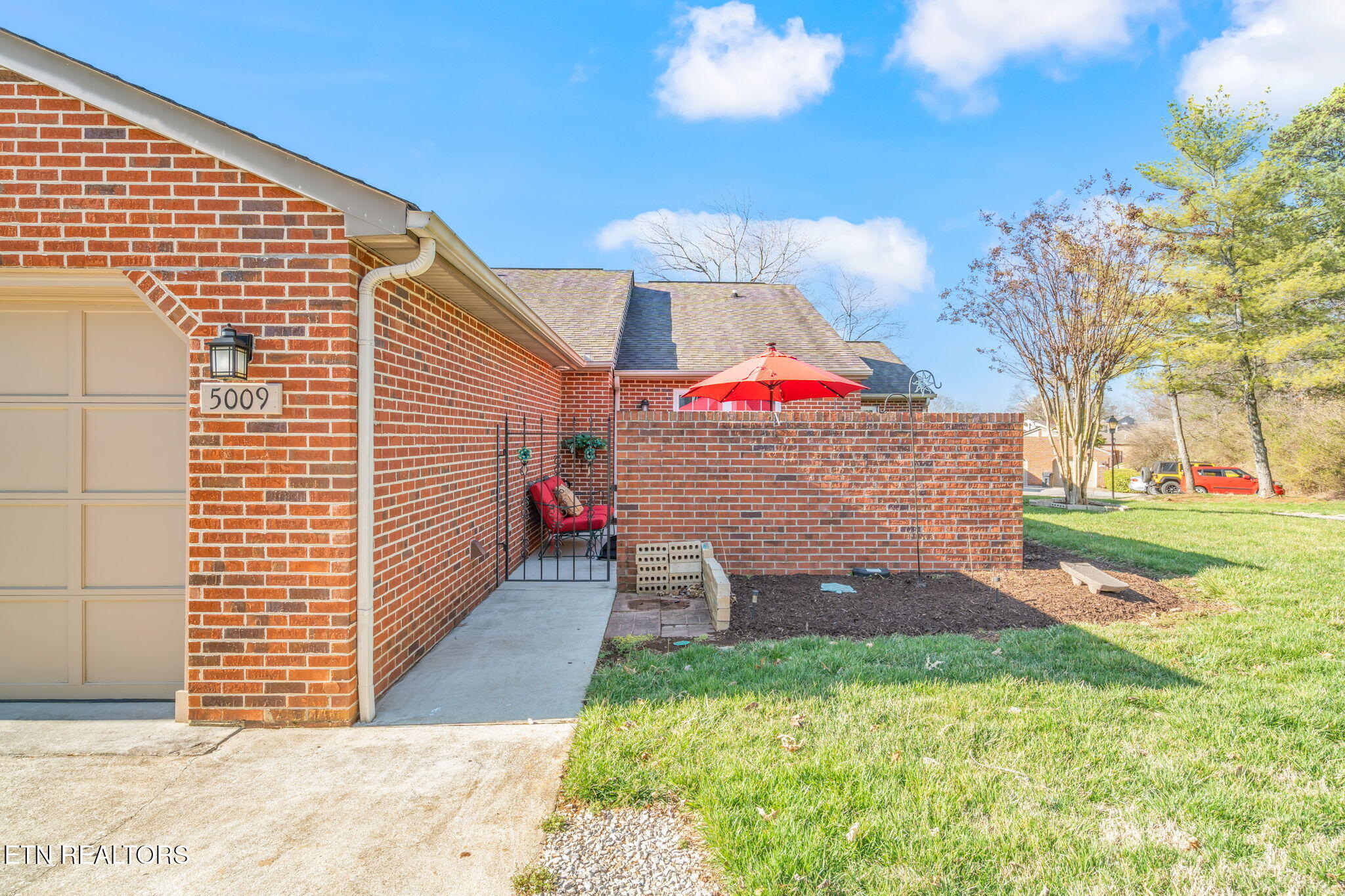 5009 Griffins Gate Lane Knoxville TN 37912