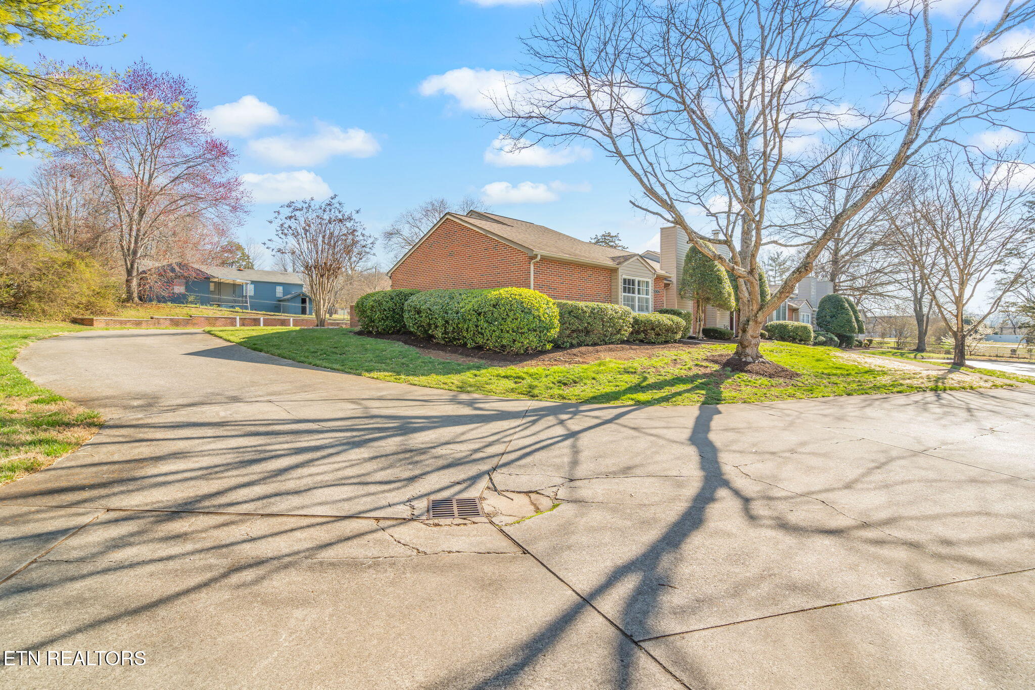 5009 Griffins Gate Lane Knoxville TN 37912