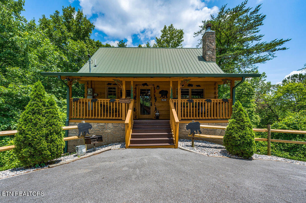 1728 Scenic Woods Way Sevierville TN 37876