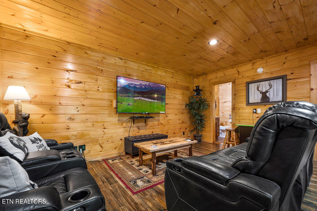 1728 Scenic Woods Way Sevierville TN 37876