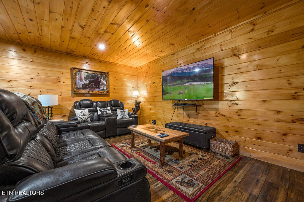 1728 Scenic Woods Way Sevierville TN 37876