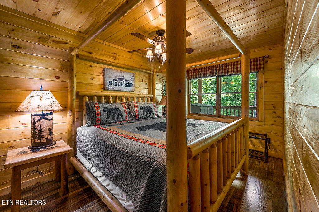 1728 Scenic Woods Way Sevierville TN 37876