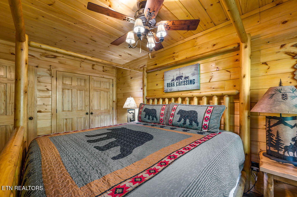 1728 Scenic Woods Way Sevierville TN 37876