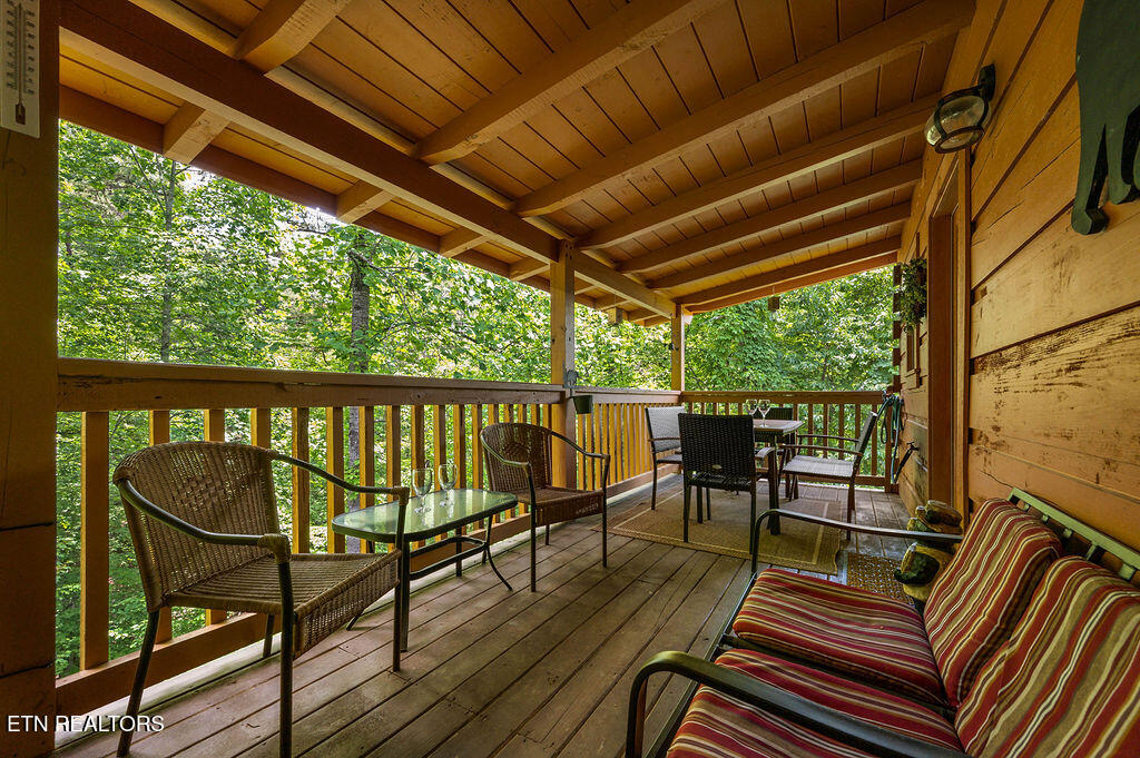 1728 Scenic Woods Way Sevierville TN 37876