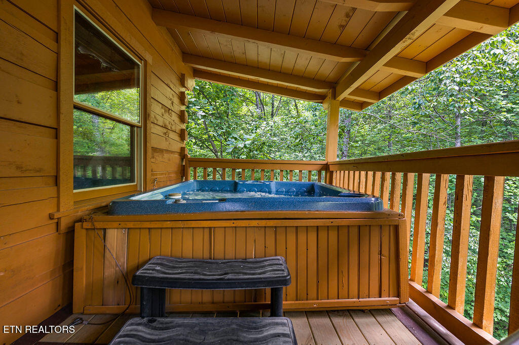 1728 Scenic Woods Way Sevierville TN 37876