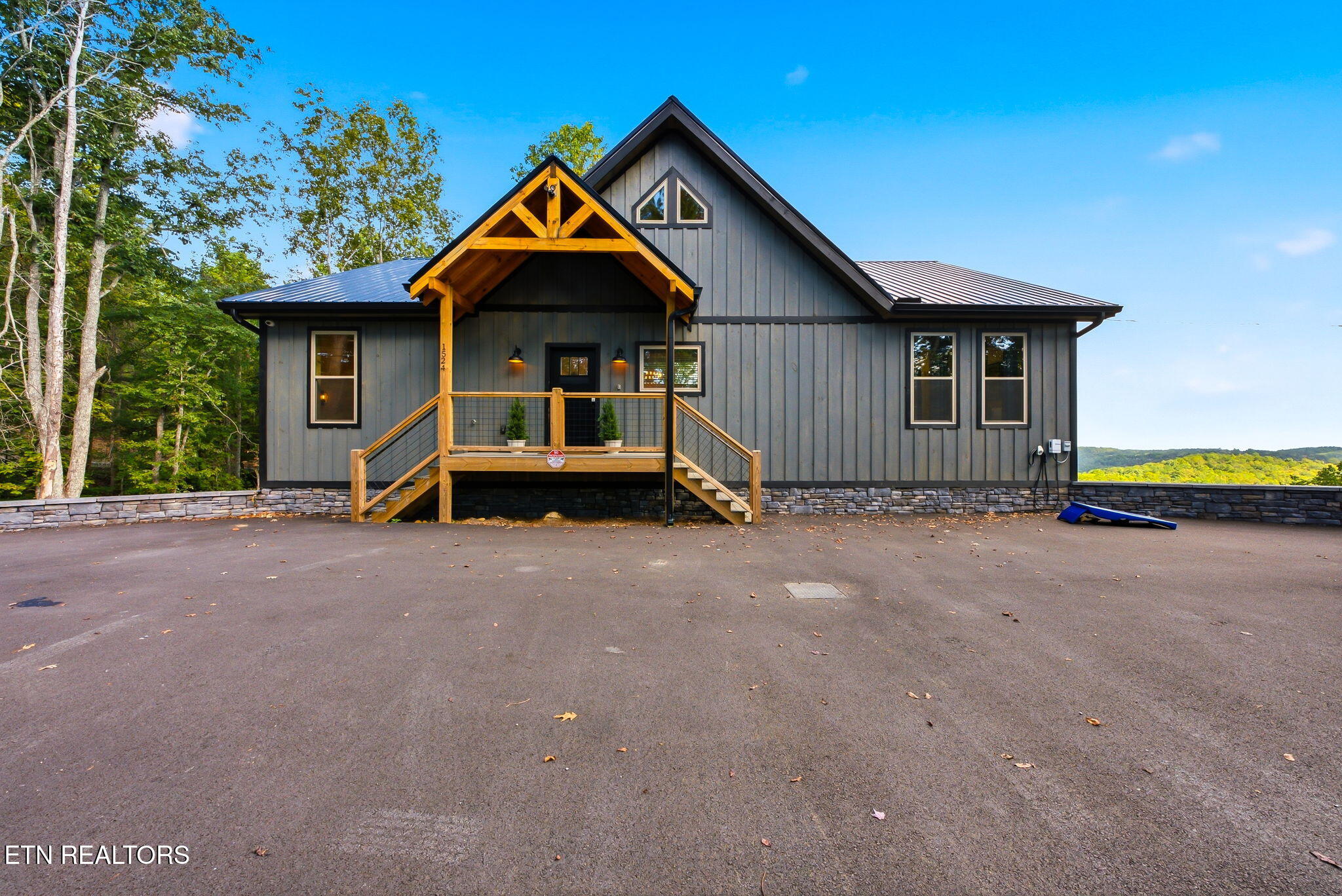1524 Scenic Woods Way Sevierville TN 37876