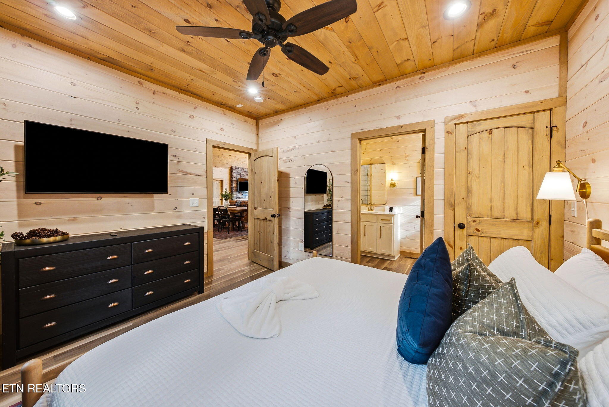 1524 Scenic Woods Way Sevierville TN 37876