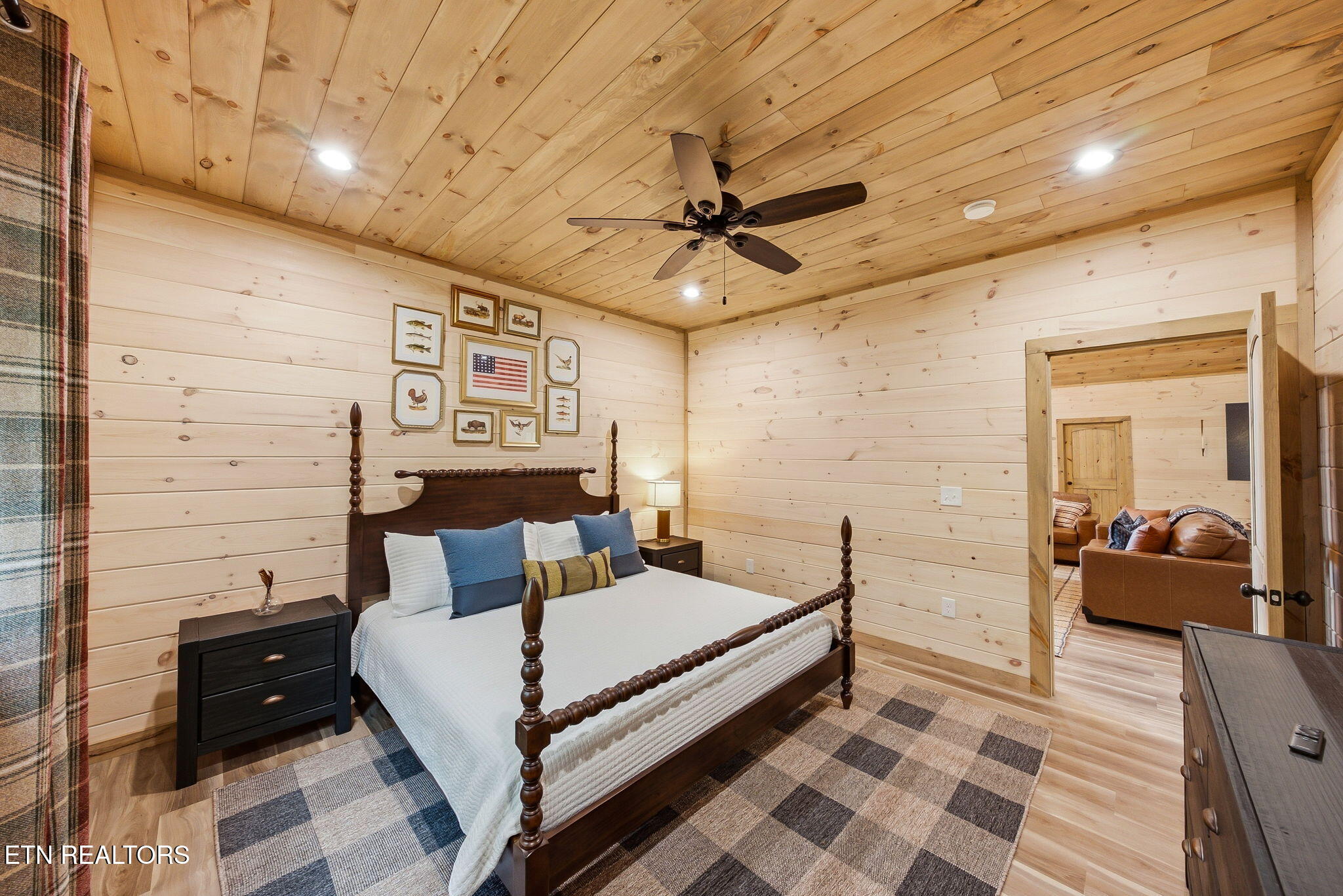 1524 Scenic Woods Way Sevierville TN 37876