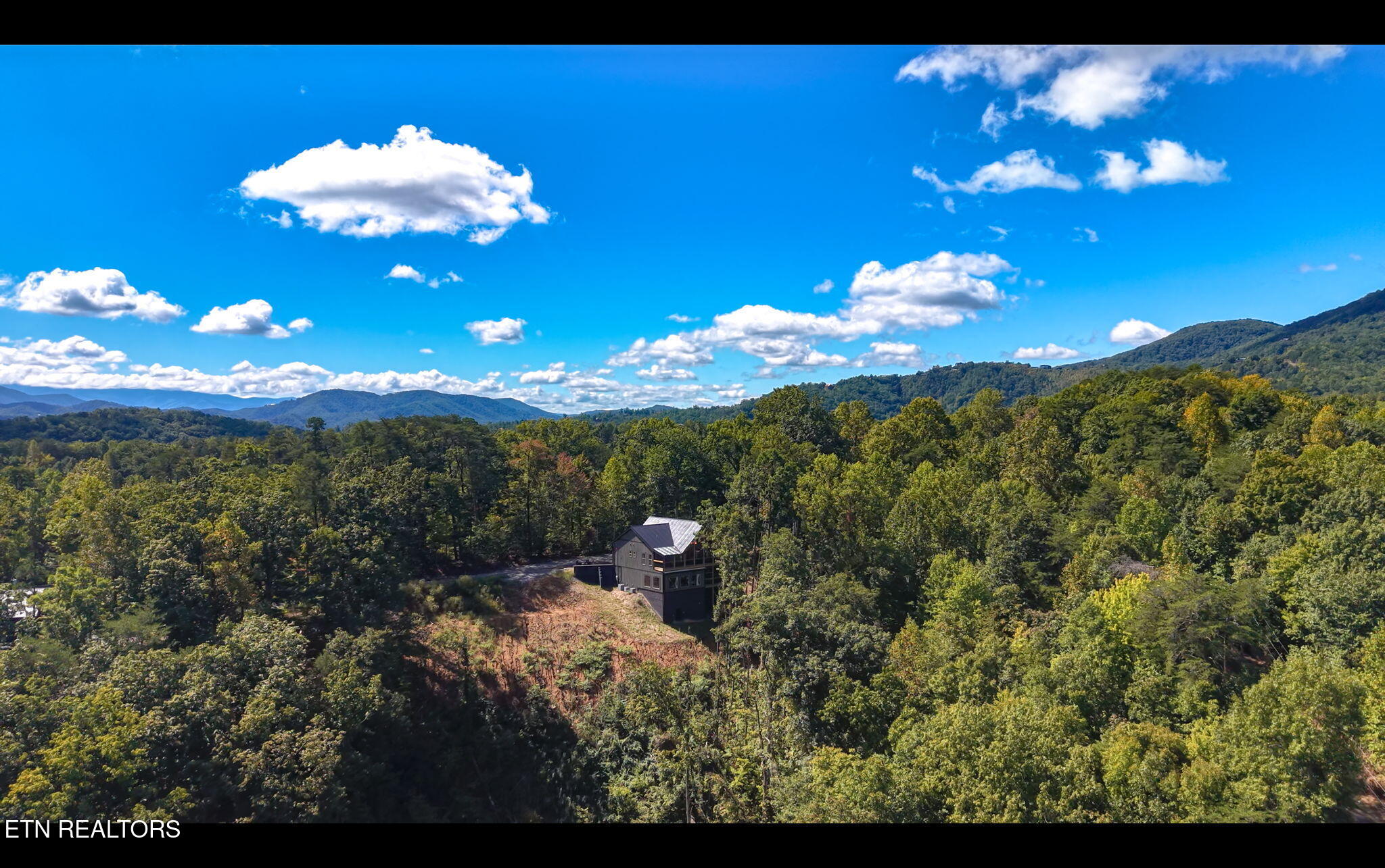 1524 Scenic Woods Way Sevierville TN 37876