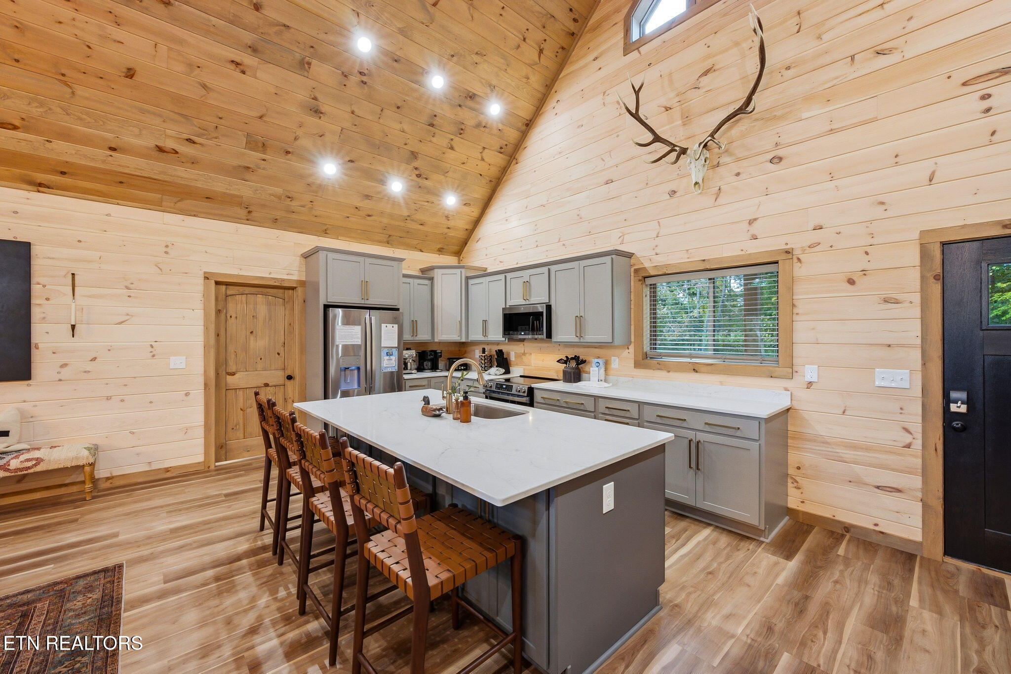1524 Scenic Woods Way Sevierville TN 37876