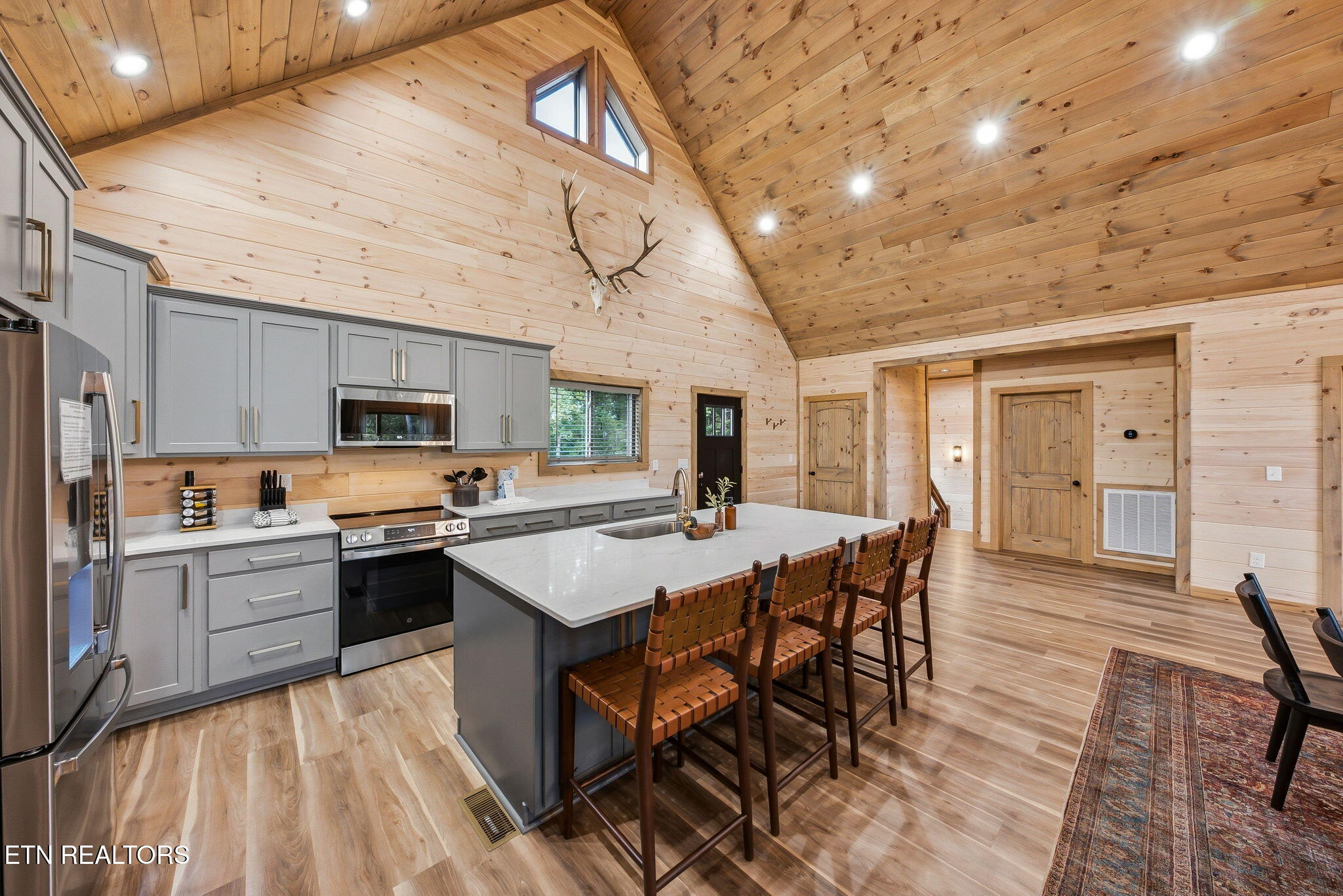 1524 Scenic Woods Way Sevierville TN 37876