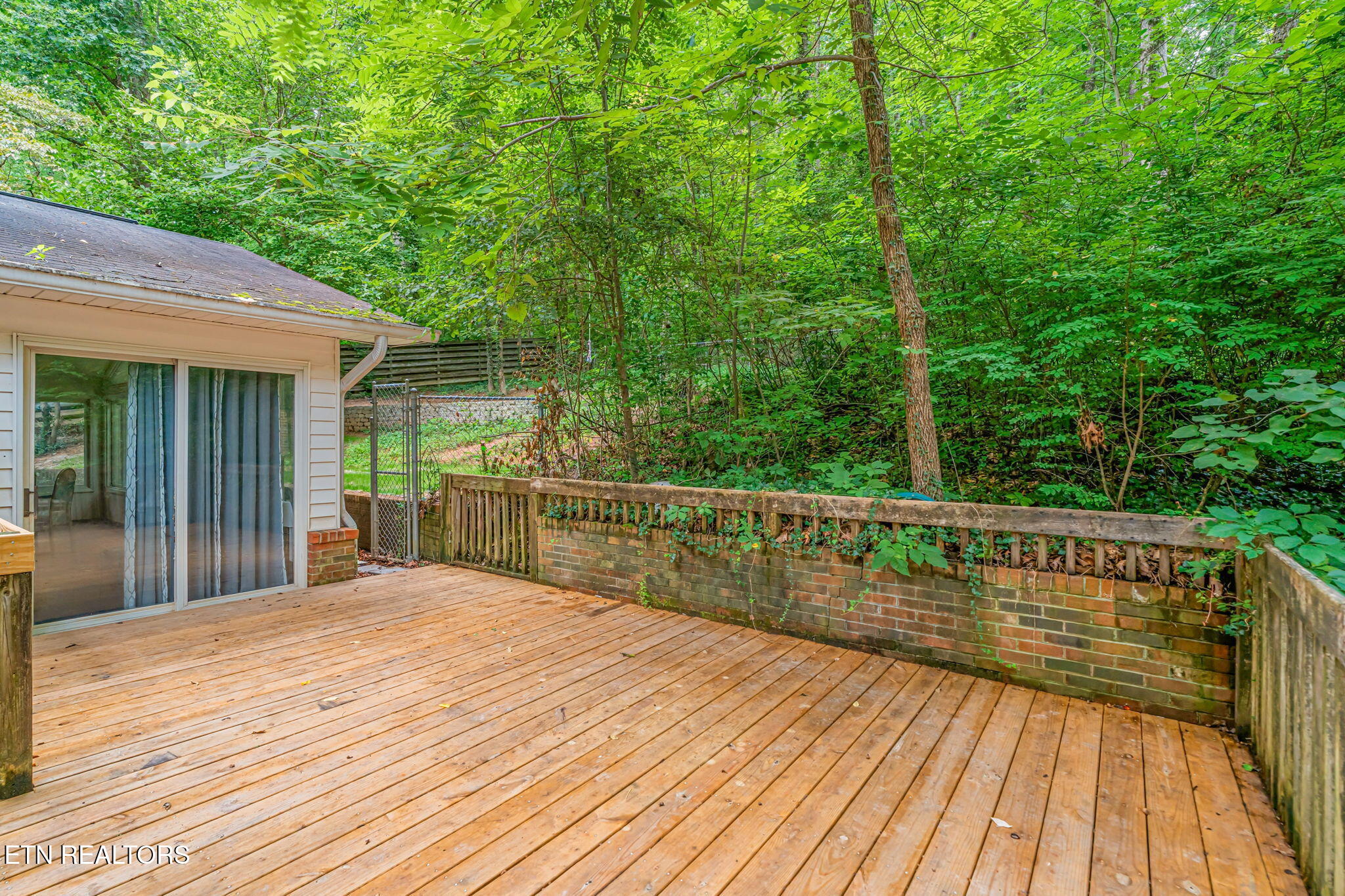 1130 W Outer Drive Oak Ridge TN 37830