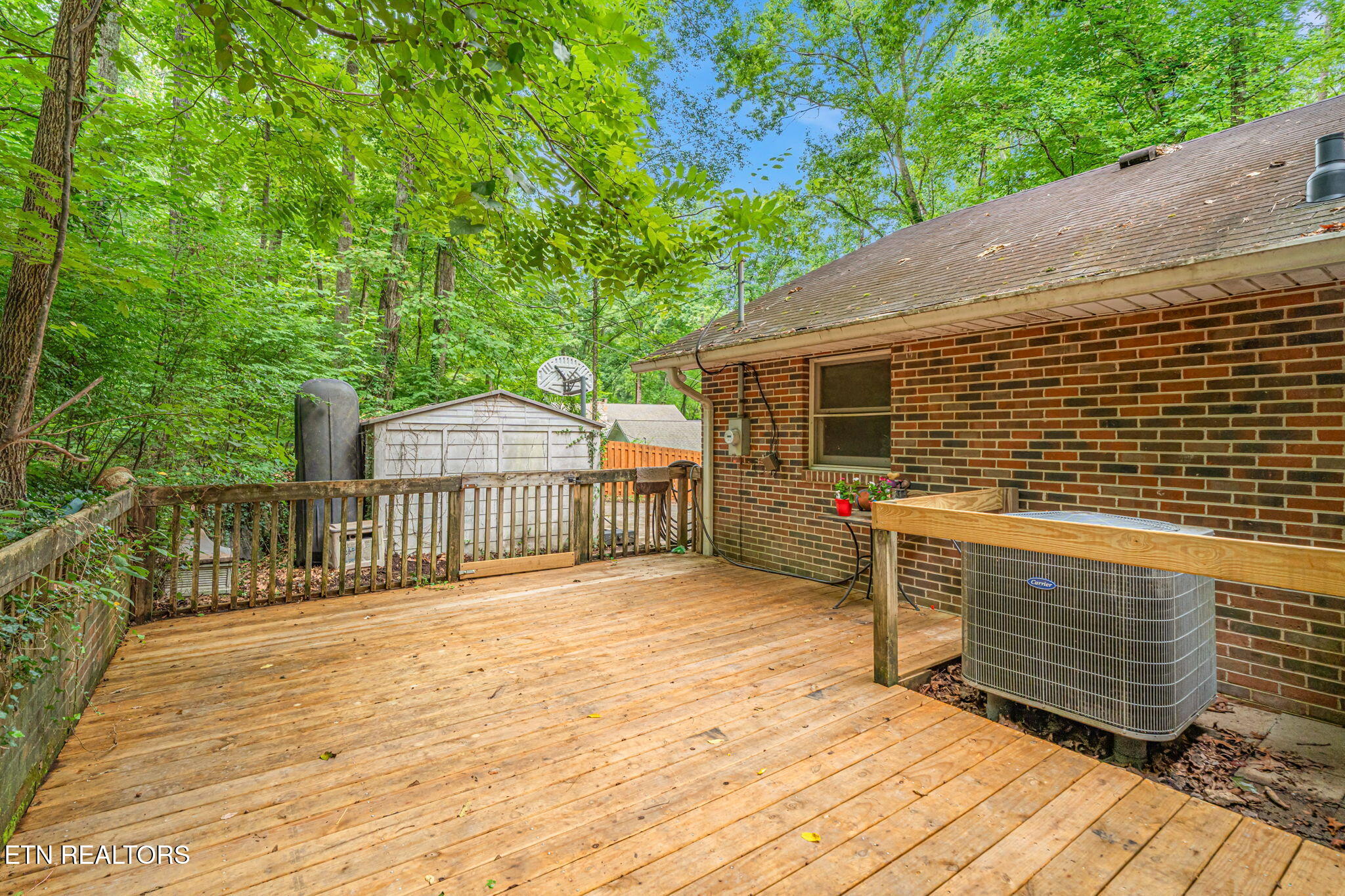 1130 W Outer Drive Oak Ridge TN 37830