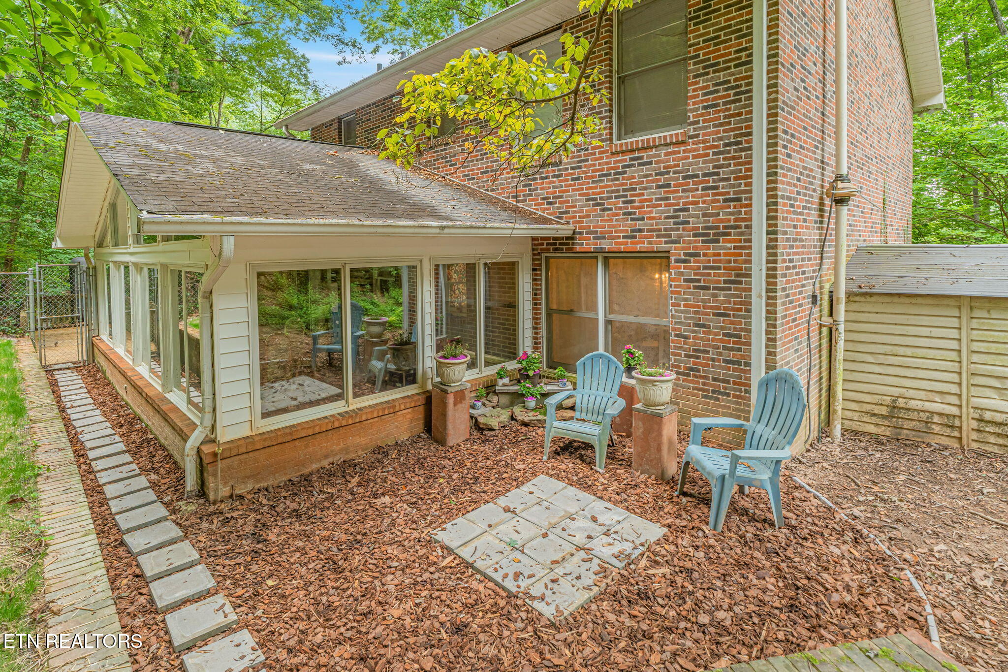 1130 W Outer Drive Oak Ridge TN 37830