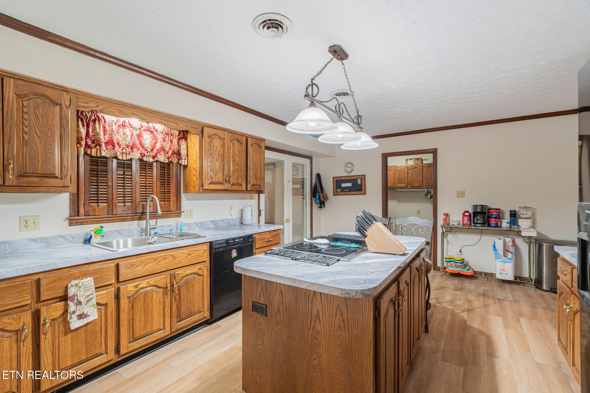 1130 W Outer Drive Oak Ridge TN 37830