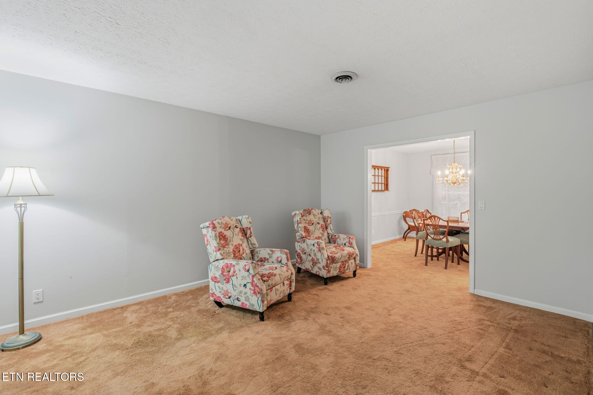 1130 W Outer Drive Oak Ridge TN 37830