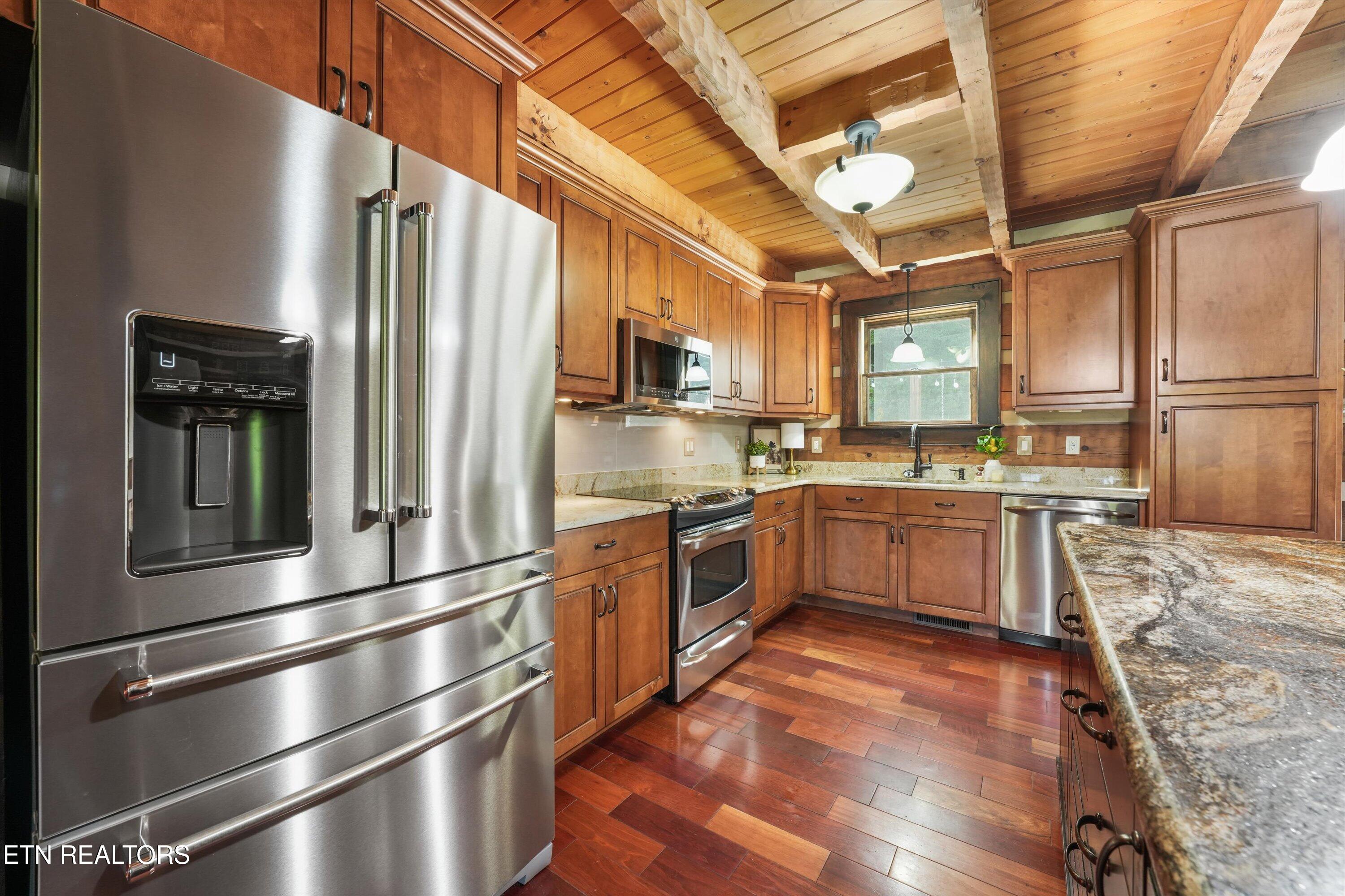 144 Center Valley Road Clinton TN 37716